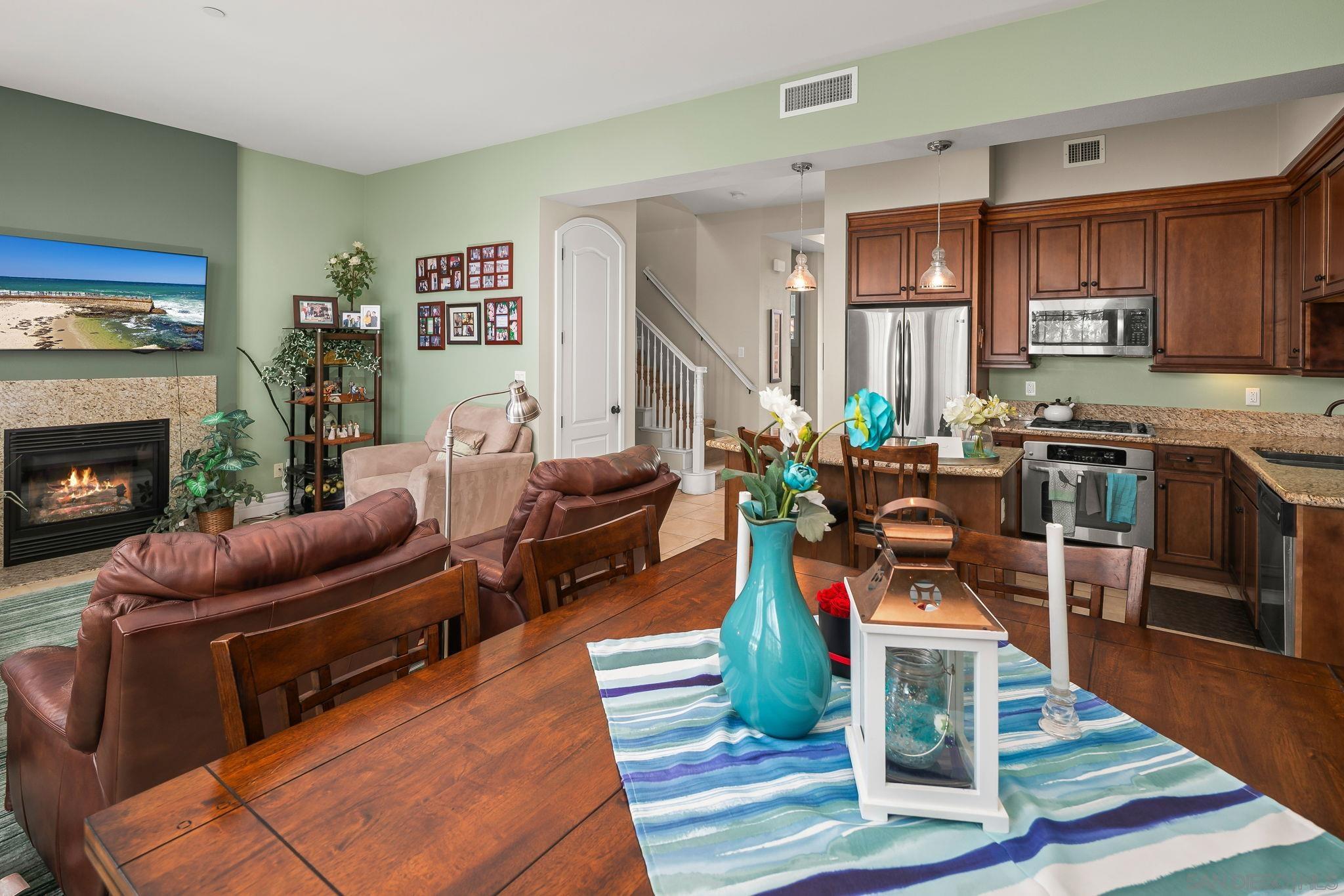 Detail Gallery Image 11 of 45 For 1523  San Elijo Rd S  #206,  San Marcos,  CA 92078 - 4 Beds | 3 Baths