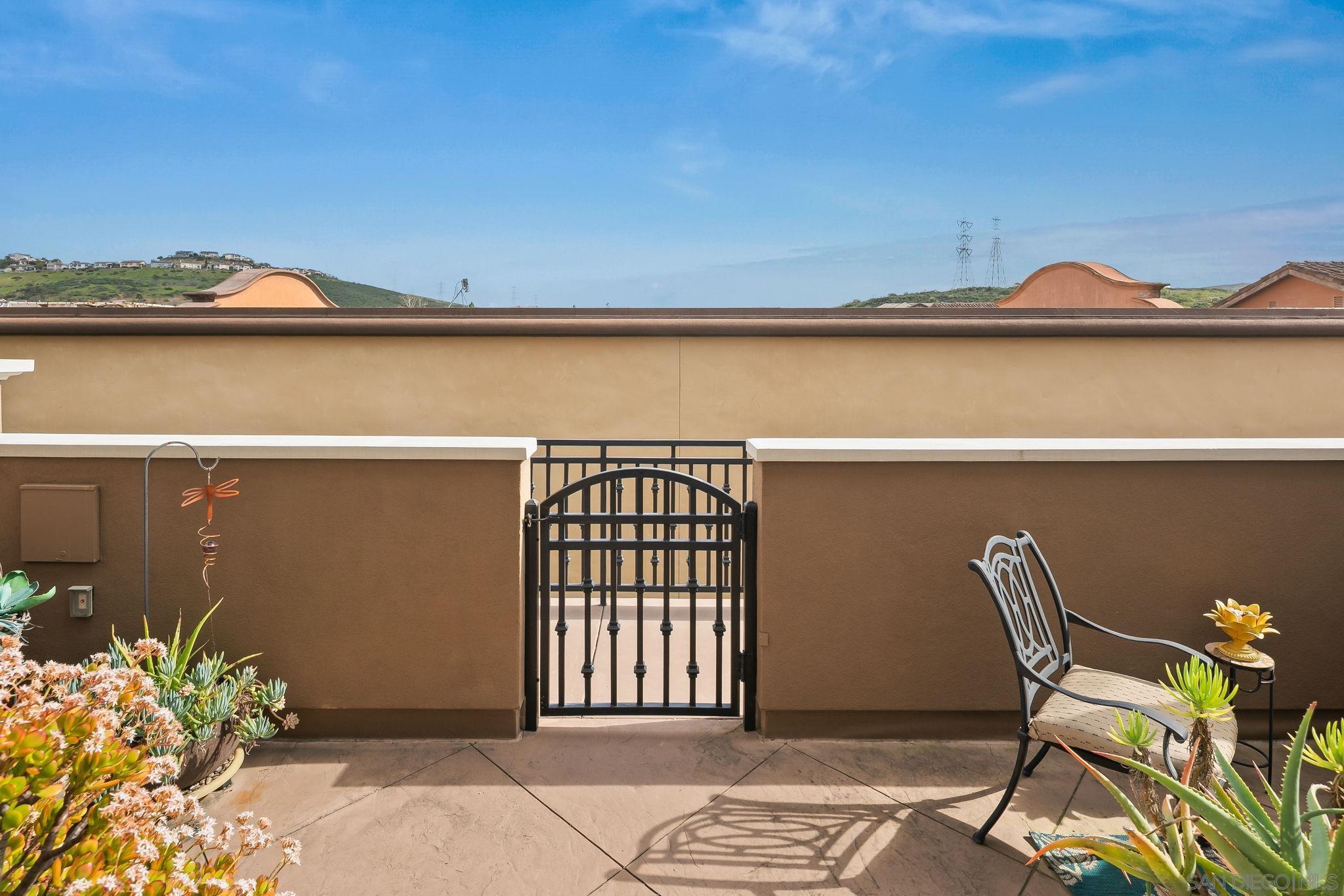 Detail Gallery Image 5 of 45 For 1523  San Elijo Rd S  #206,  San Marcos,  CA 92078 - 4 Beds | 3 Baths