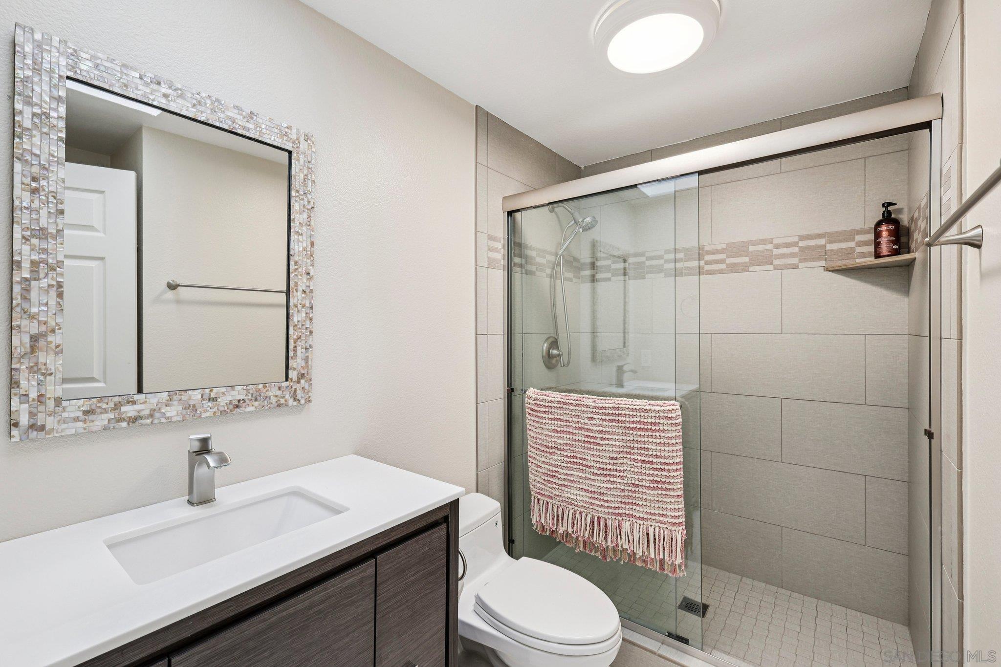 Detail Gallery Image 28 of 54 For 8870  Caminito Primavera, La Jolla,  CA 92037 - 4 Beds | 2/1 Baths