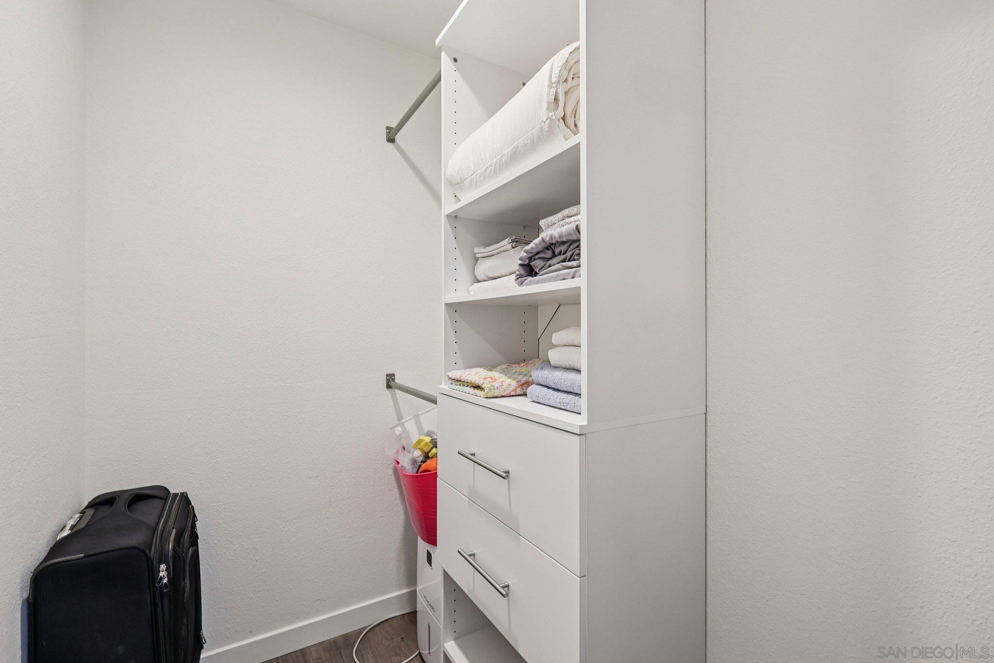 Detail Gallery Image 32 of 54 For 8870  Caminito Primavera, La Jolla,  CA 92037 - 4 Beds | 2/1 Baths