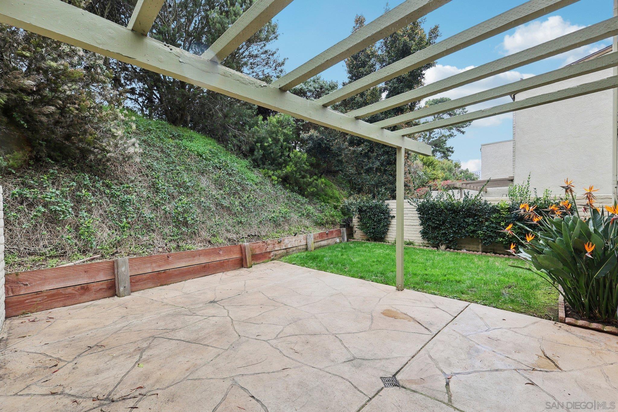 Detail Gallery Image 34 of 54 For 8870  Caminito Primavera, La Jolla,  CA 92037 - 4 Beds | 2/1 Baths