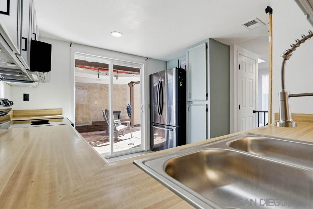 Detail Gallery Image 14 of 29 For 140 E El Norte Parkway  #6,  Escondido,  CA 92026 - 2 Beds | 2/1 Baths