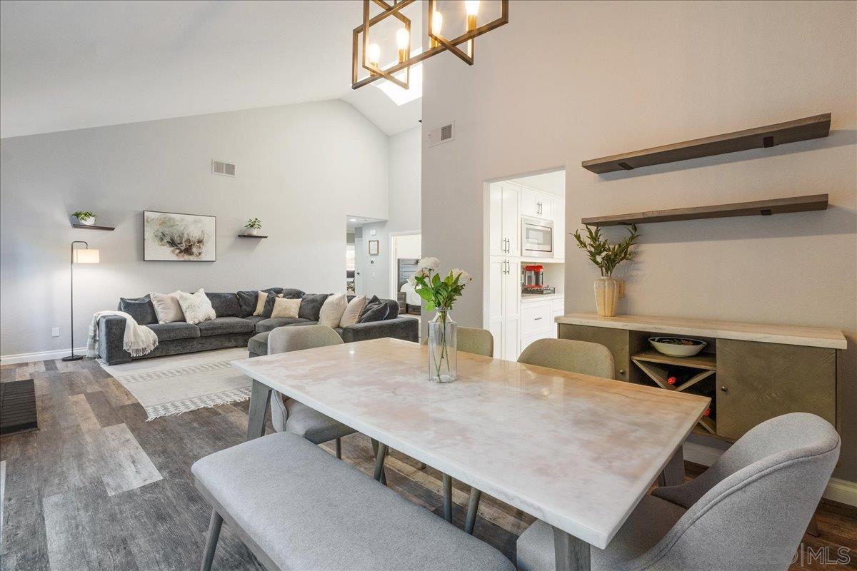 Detail Gallery Image 10 of 37 For 1761  Pinehurst Ave, Escondido,  CA 92026 - 4 Beds | 2 Baths