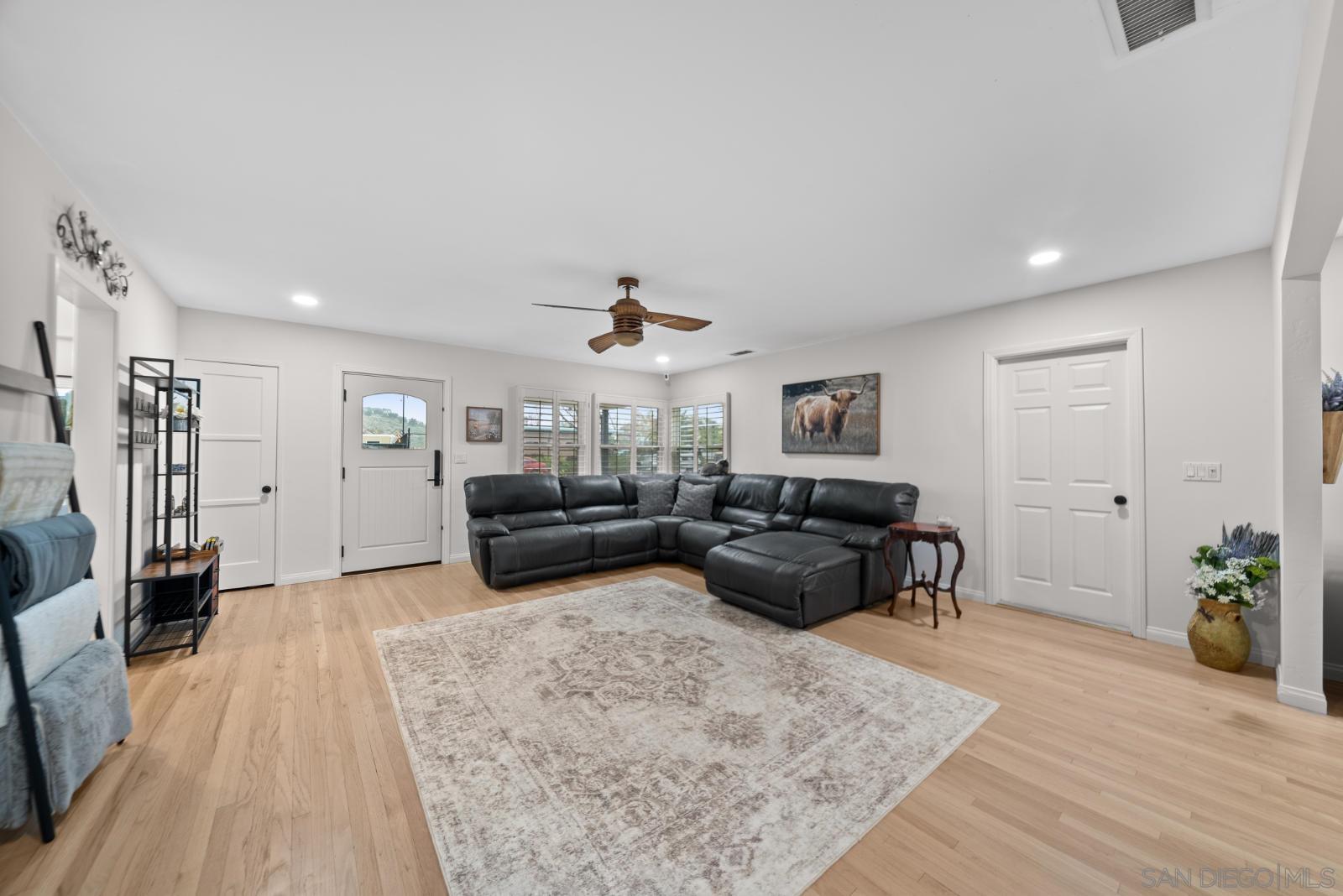 Front Image Thumbnail for SD260003935