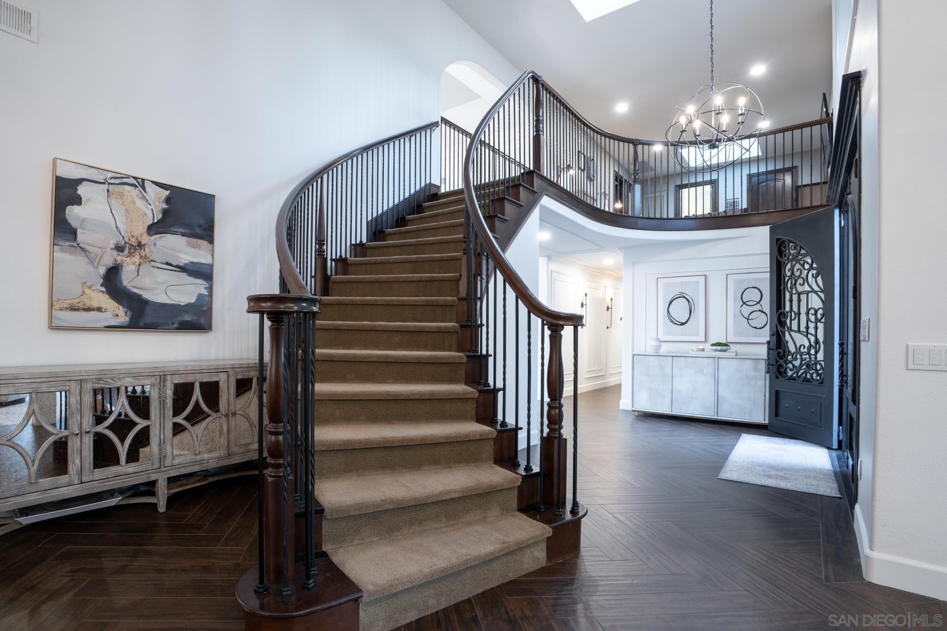 Detail Gallery Image 12 of 34 For 13723  Vista Poniente Drive, Poway,  CA 92064 - 5 Beds | 3 Baths