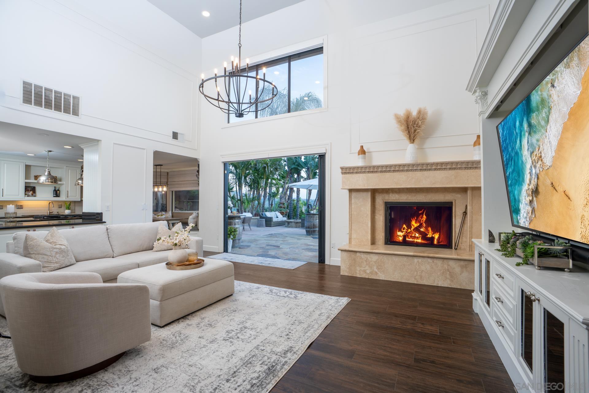 Detail Gallery Image 14 of 34 For 13723  Vista Poniente Drive, Poway,  CA 92064 - 5 Beds | 3 Baths