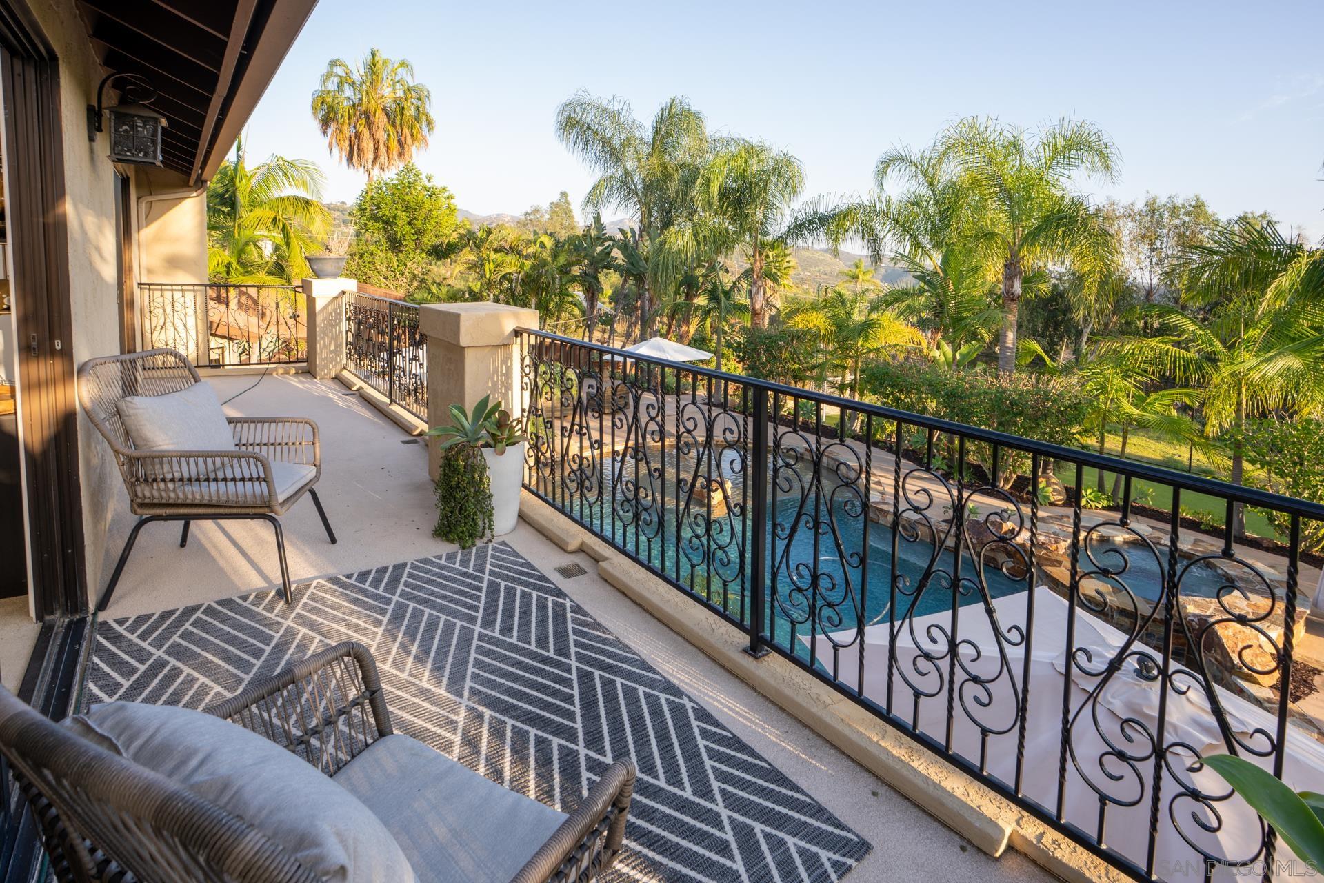 Detail Gallery Image 24 of 34 For 13723  Vista Poniente Drive, Poway,  CA 92064 - 5 Beds | 3 Baths