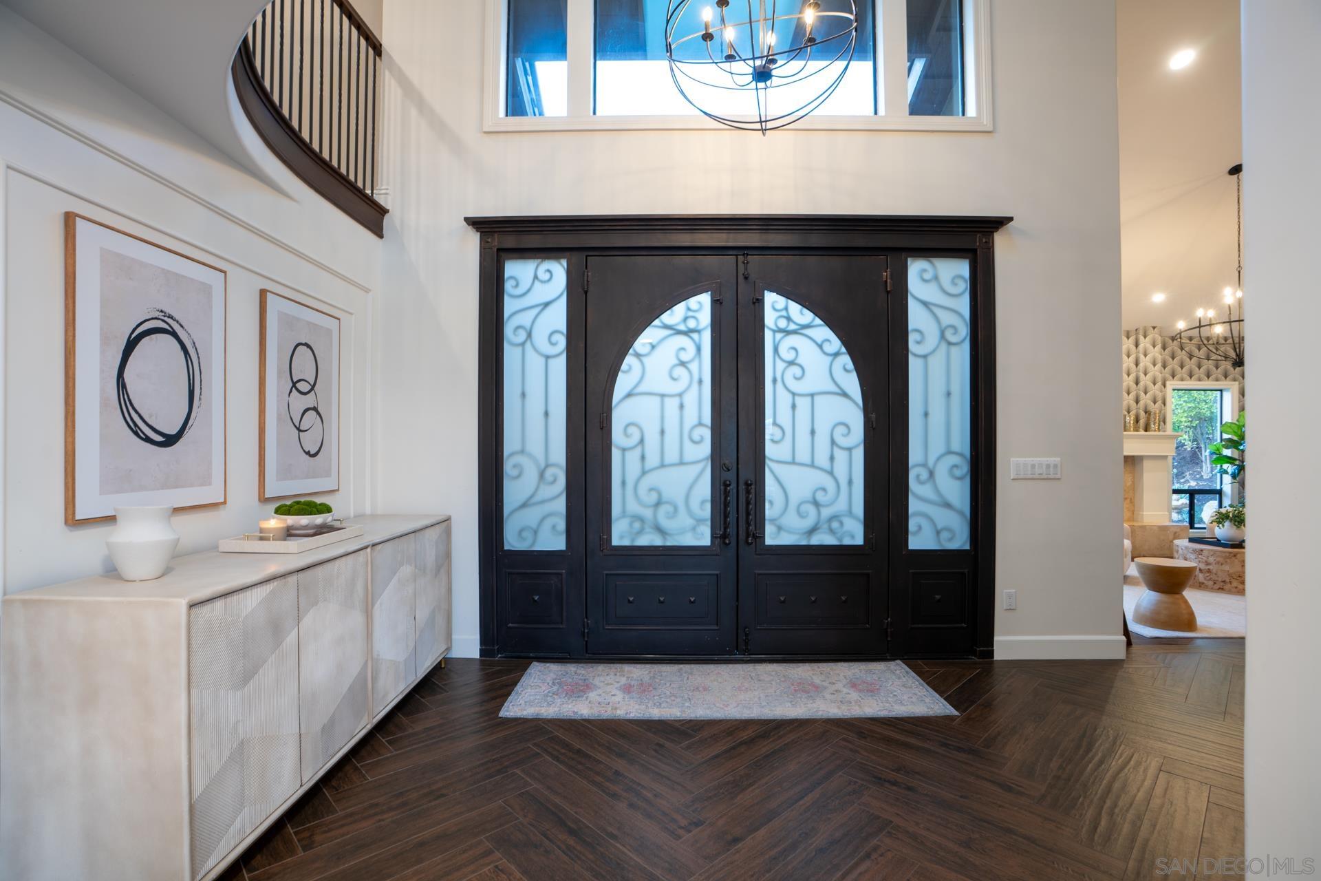 Detail Gallery Image 8 of 34 For 13723  Vista Poniente Drive, Poway,  CA 92064 - 5 Beds | 3 Baths