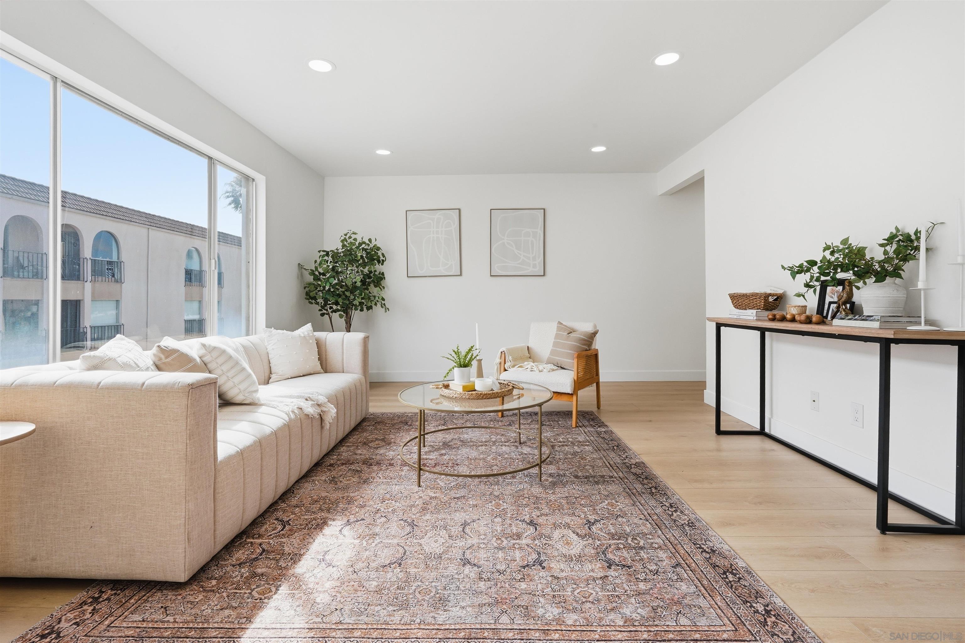 Front Image Thumbnail for SD260003938