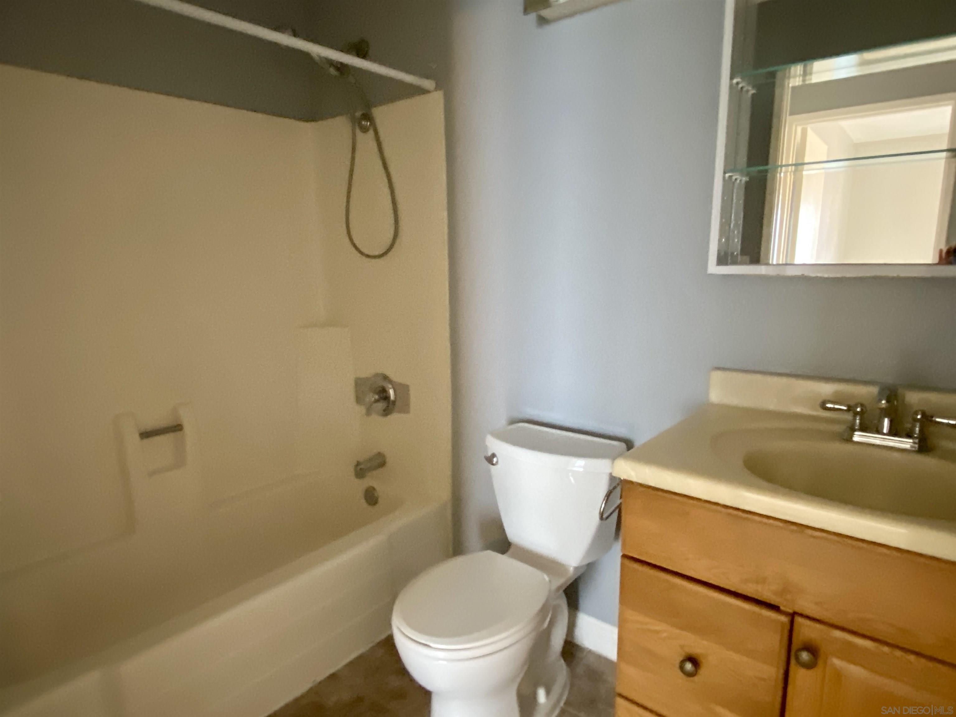 Detail Gallery Image 16 of 23 For 17908  Valladares Dr, San Diego,  CA 92127 - 3 Beds | 2 Baths