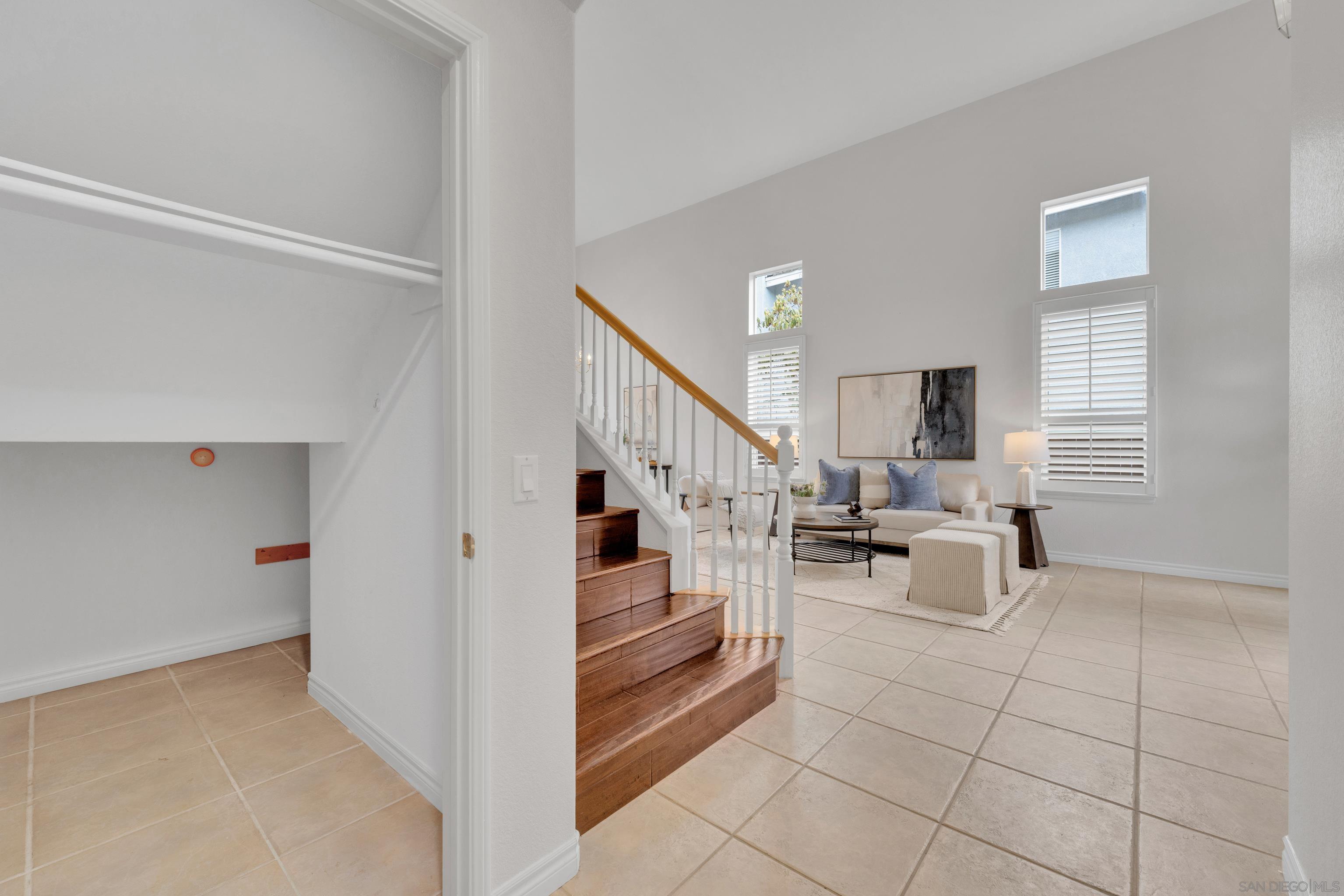 Detail Gallery Image 11 of 70 For 11674  Scripps Creek Dr, San Diego,  CA 92131 - 5 Beds | 3 Baths