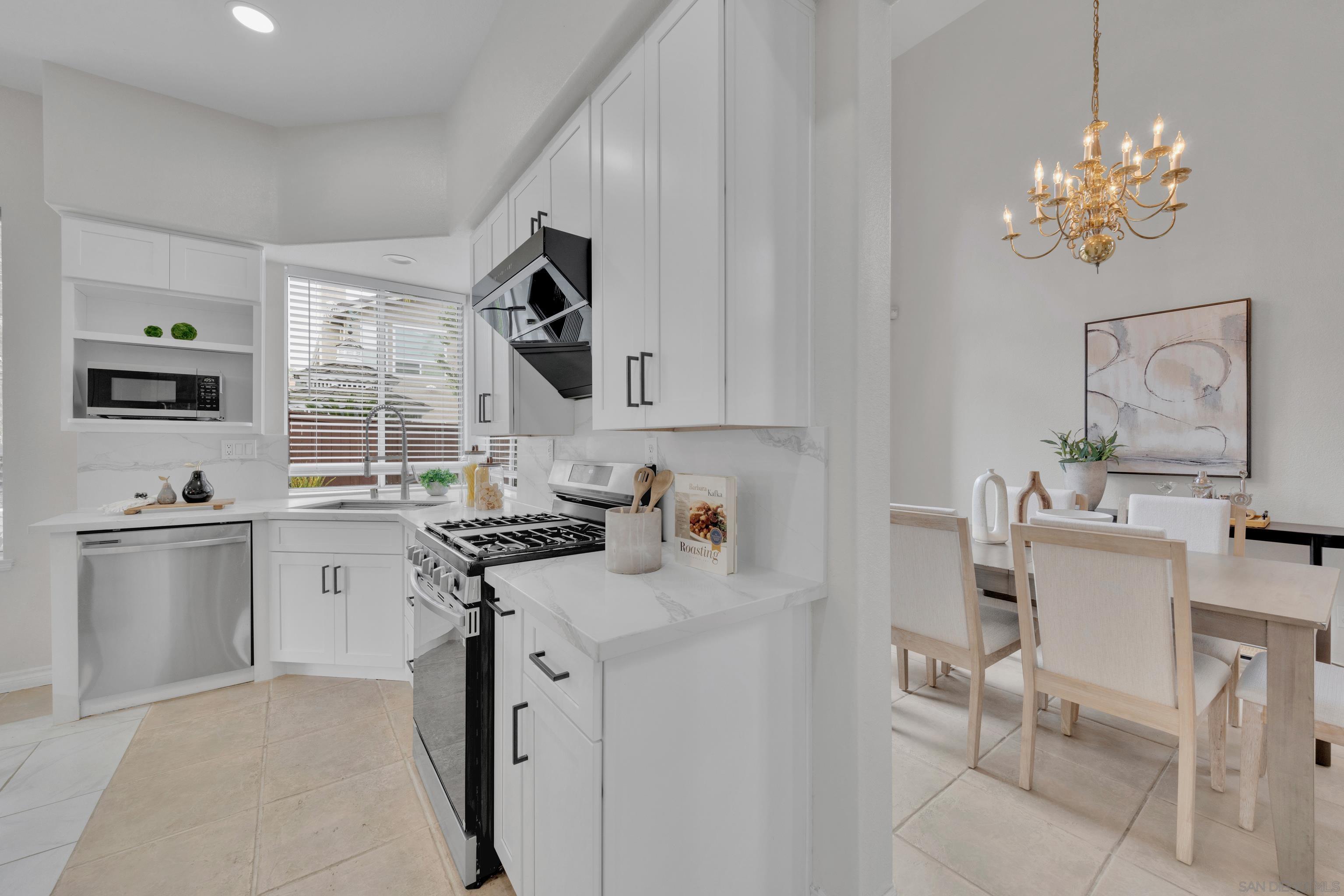 Detail Gallery Image 21 of 70 For 11674  Scripps Creek Dr, San Diego,  CA 92131 - 5 Beds | 3 Baths