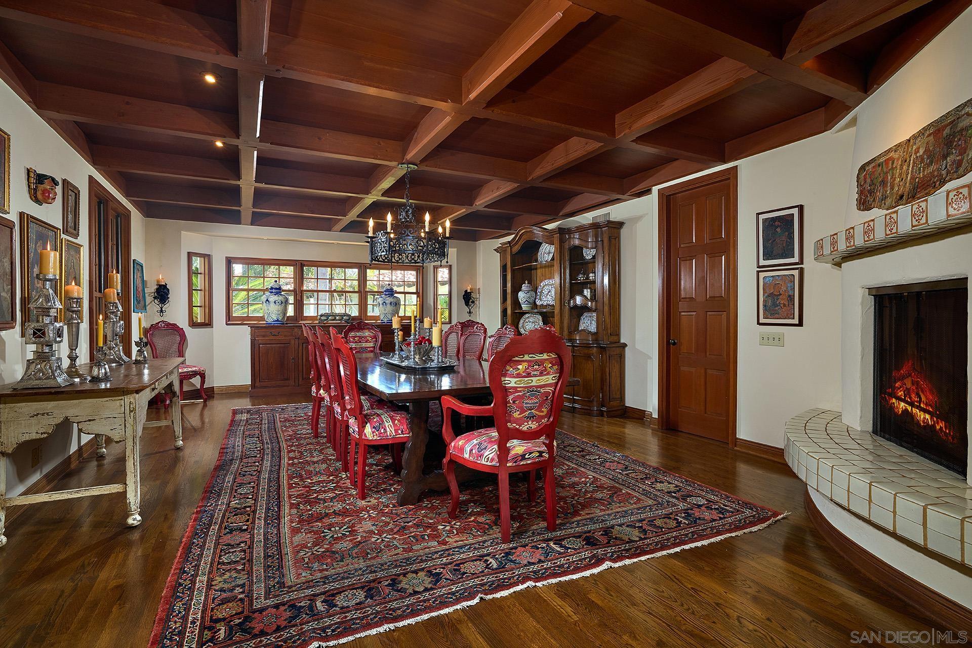 Detail Gallery Image 15 of 46 For 6525  Lago Lindo, Rancho Santa Fe,  CA 92067 - 6 Beds | 8/1 Baths