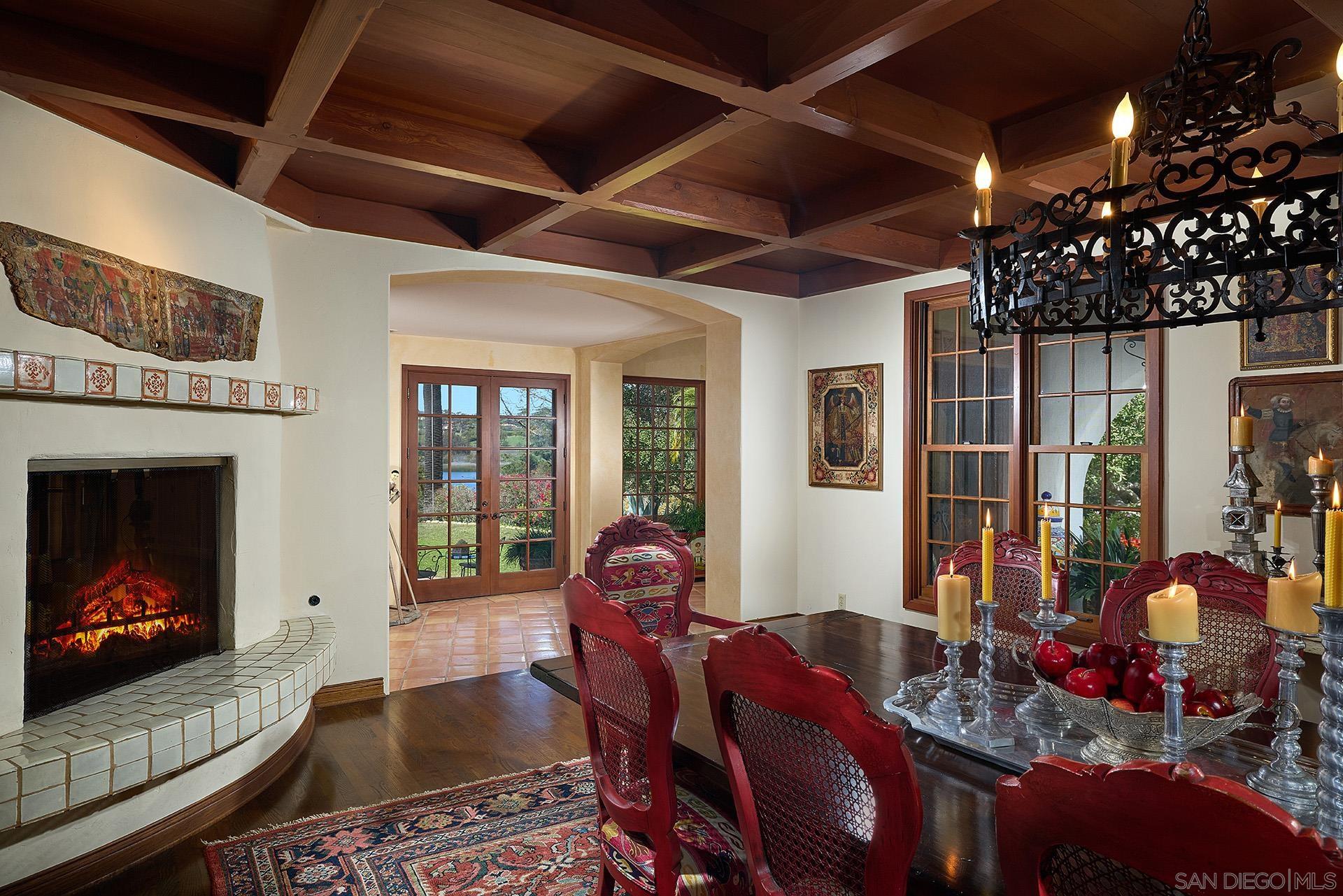 Detail Gallery Image 15 of 47 For 6525  Lago Lindo, Rancho Santa Fe,  CA 92067 - 6 Beds | 8/1 Baths