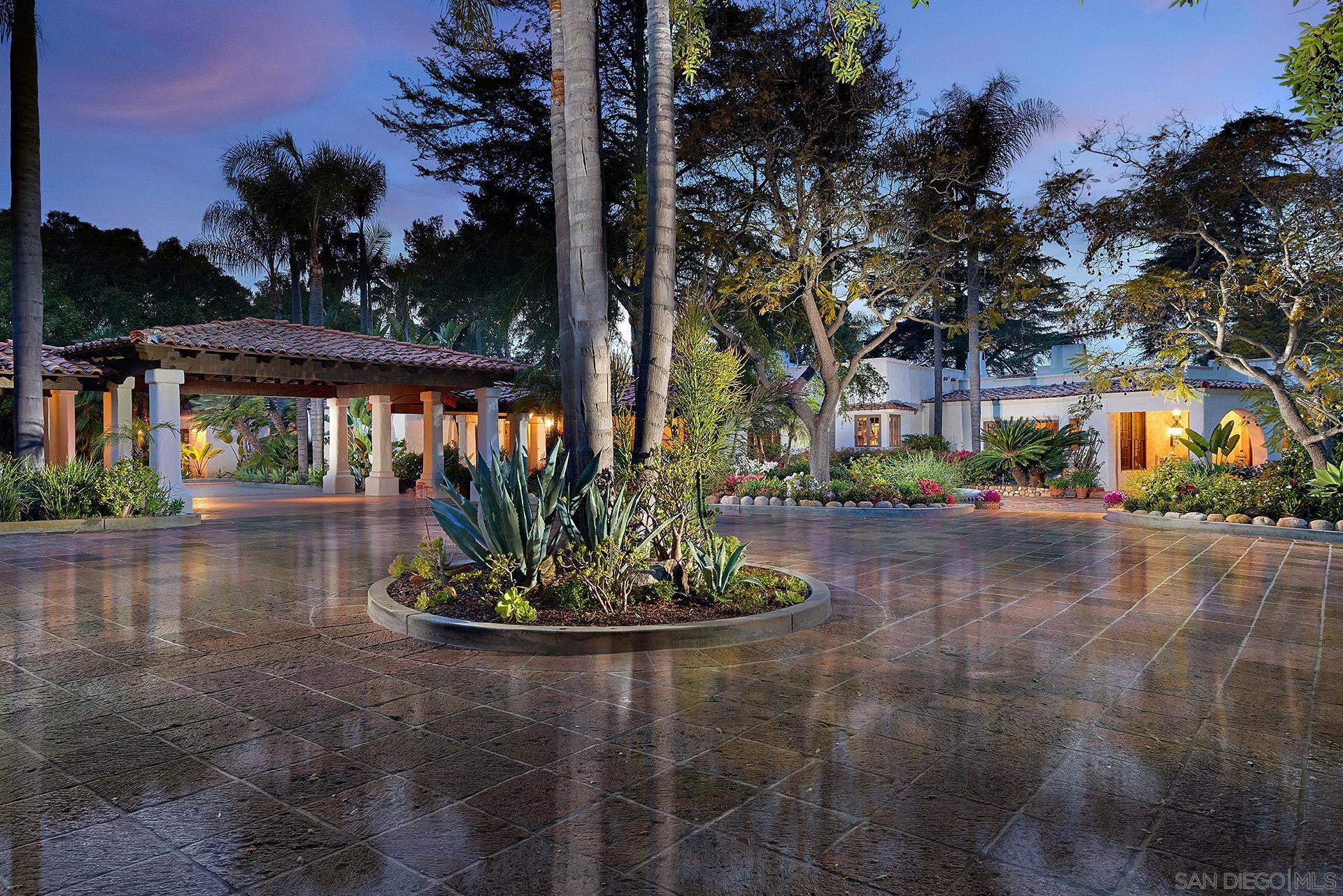 Detail Gallery Image 3 of 47 For 6525  Lago Lindo, Rancho Santa Fe,  CA 92067 - 6 Beds | 8/1 Baths