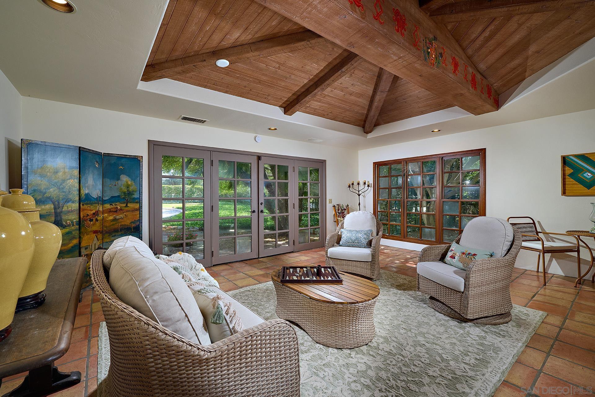 Detail Gallery Image 30 of 46 For 6525  Lago Lindo, Rancho Santa Fe,  CA 92067 - 6 Beds | 8/1 Baths