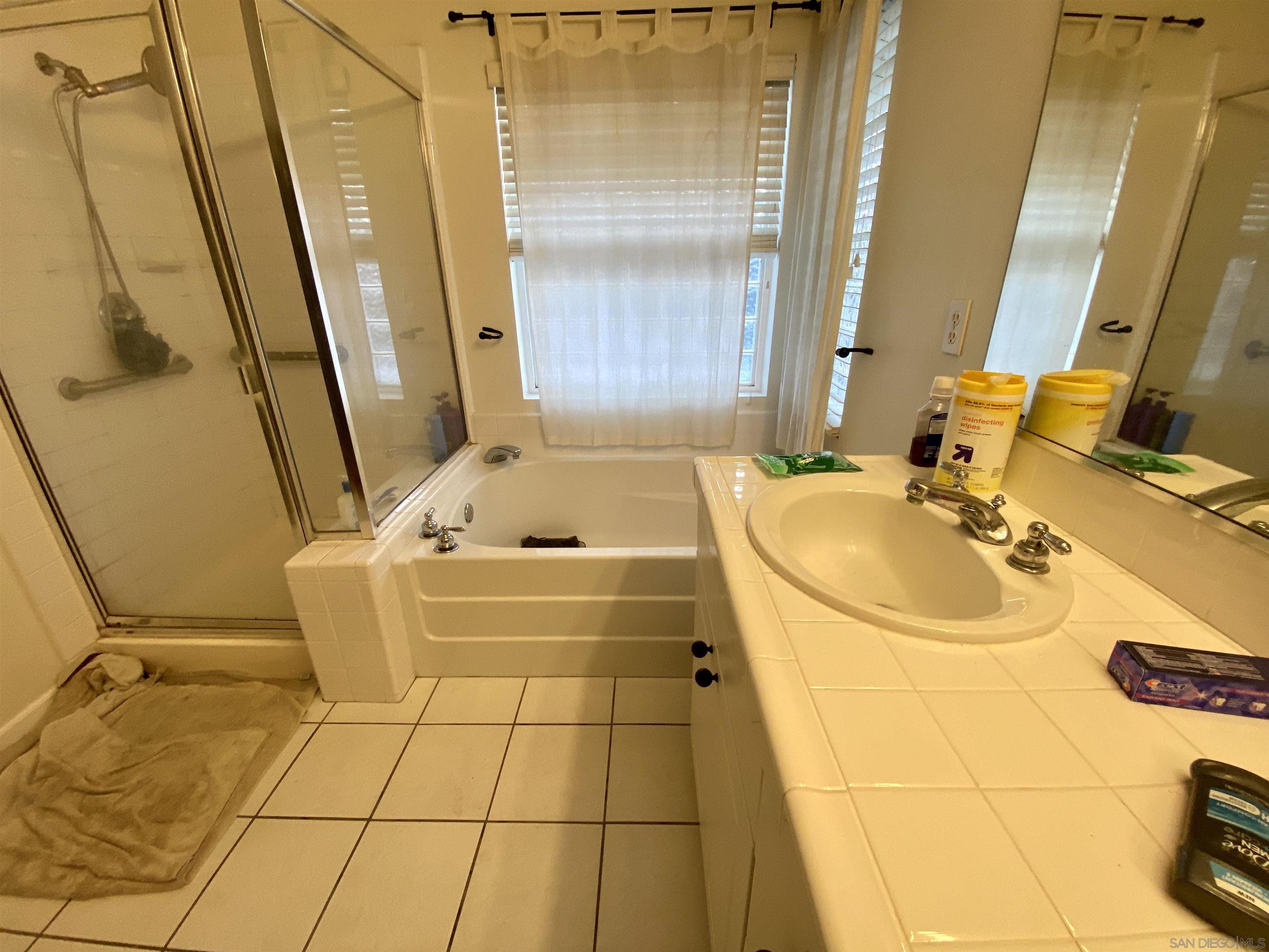 Detail Gallery Image 12 of 32 For 12061  Daymark Ct, San Diego,  CA 92131 - 4 Beds | 2/1 Baths