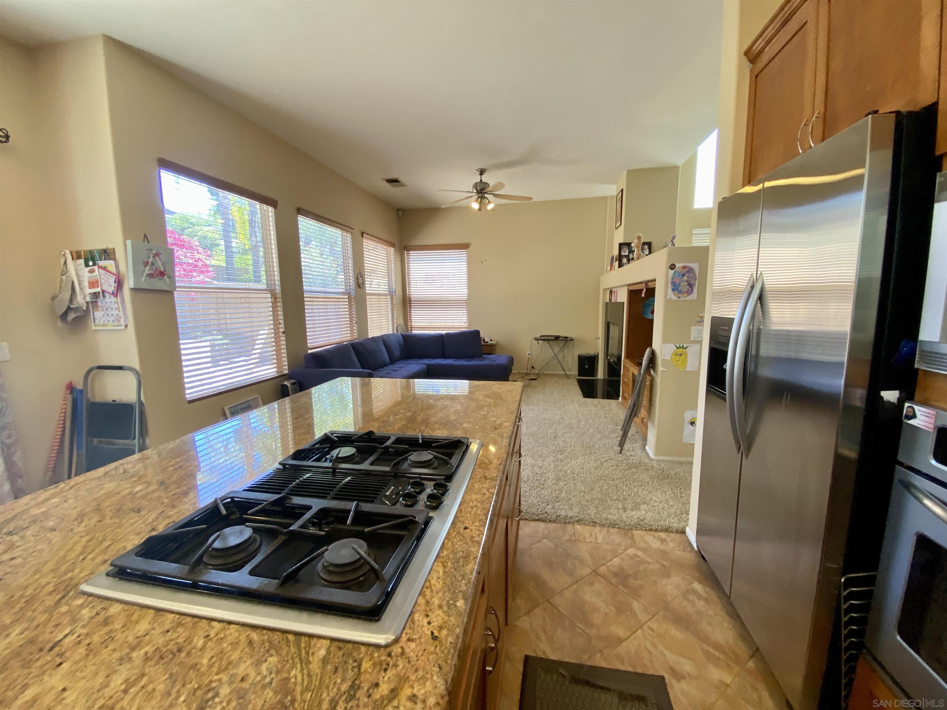 Detail Gallery Image 5 of 32 For 12061  Daymark Ct, San Diego,  CA 92131 - 4 Beds | 2/1 Baths