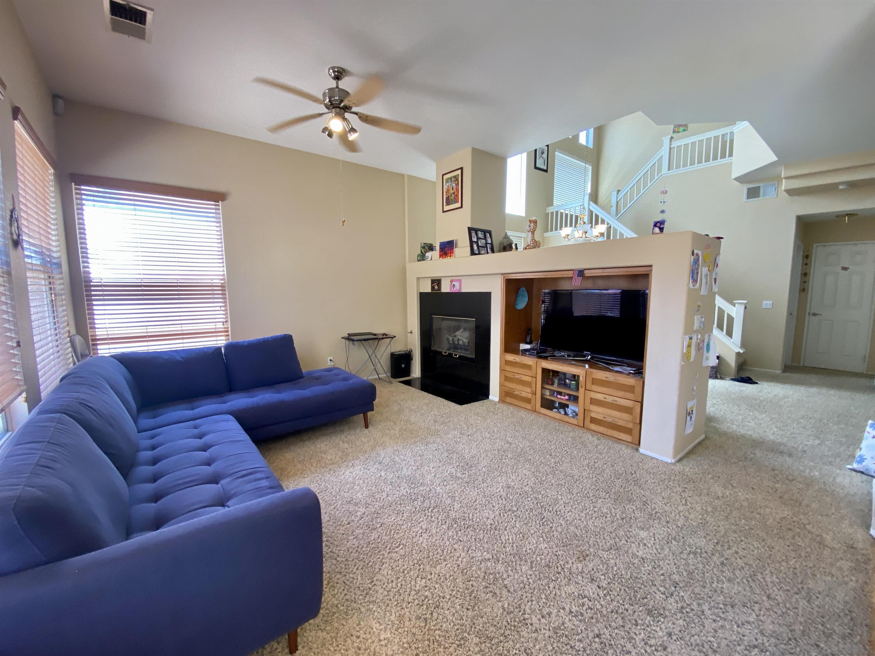 Detail Gallery Image 8 of 32 For 12061  Daymark Ct, San Diego,  CA 92131 - 4 Beds | 2/1 Baths