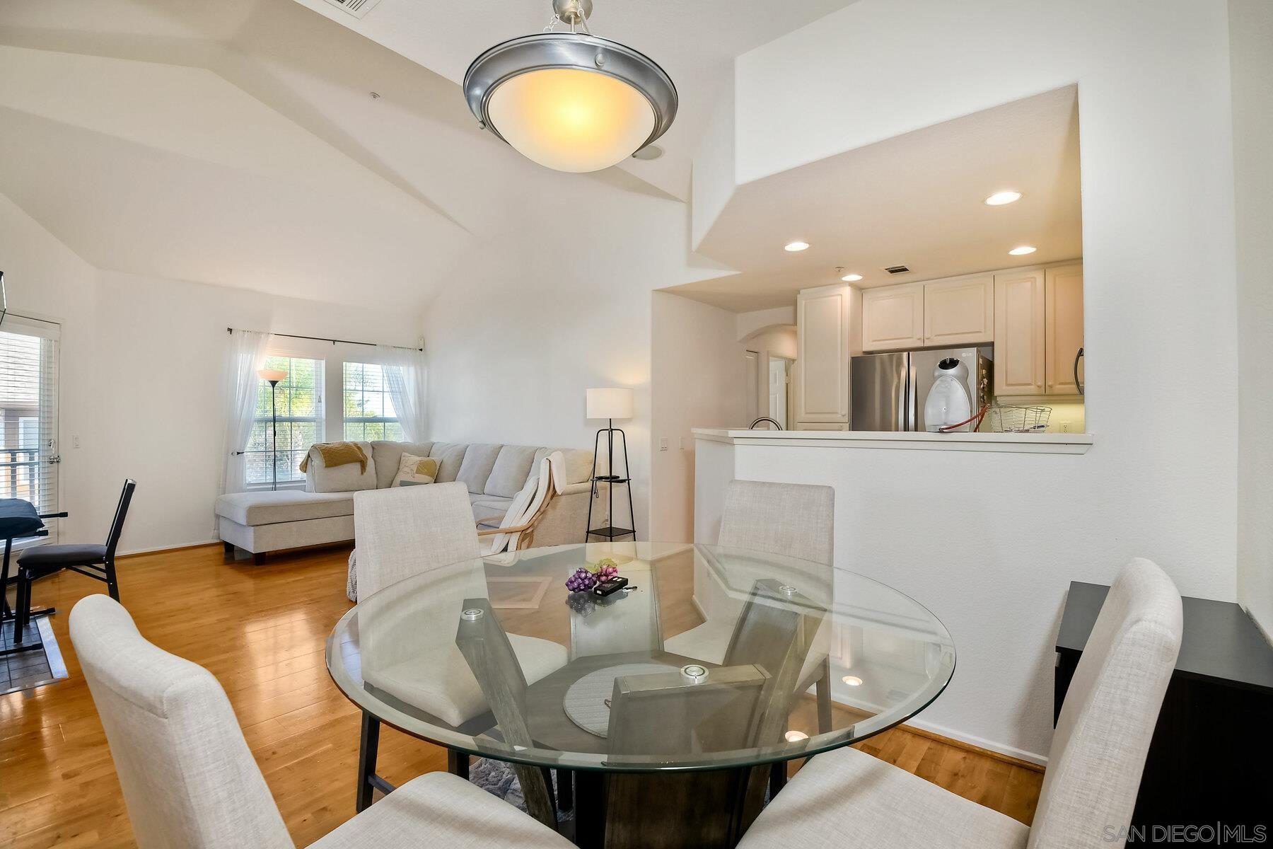 Detail Gallery Image 12 of 34 For 16940  Starling Sight  1, San Diego,  CA 92127 - 2 Beds | 2 Baths