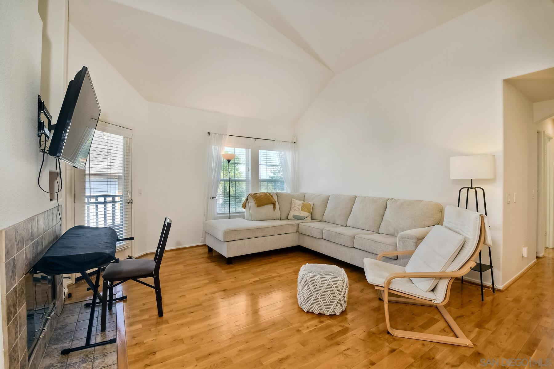 Detail Gallery Image 13 of 34 For 16940  Starling Sight  1, San Diego,  CA 92127 - 2 Beds | 2 Baths