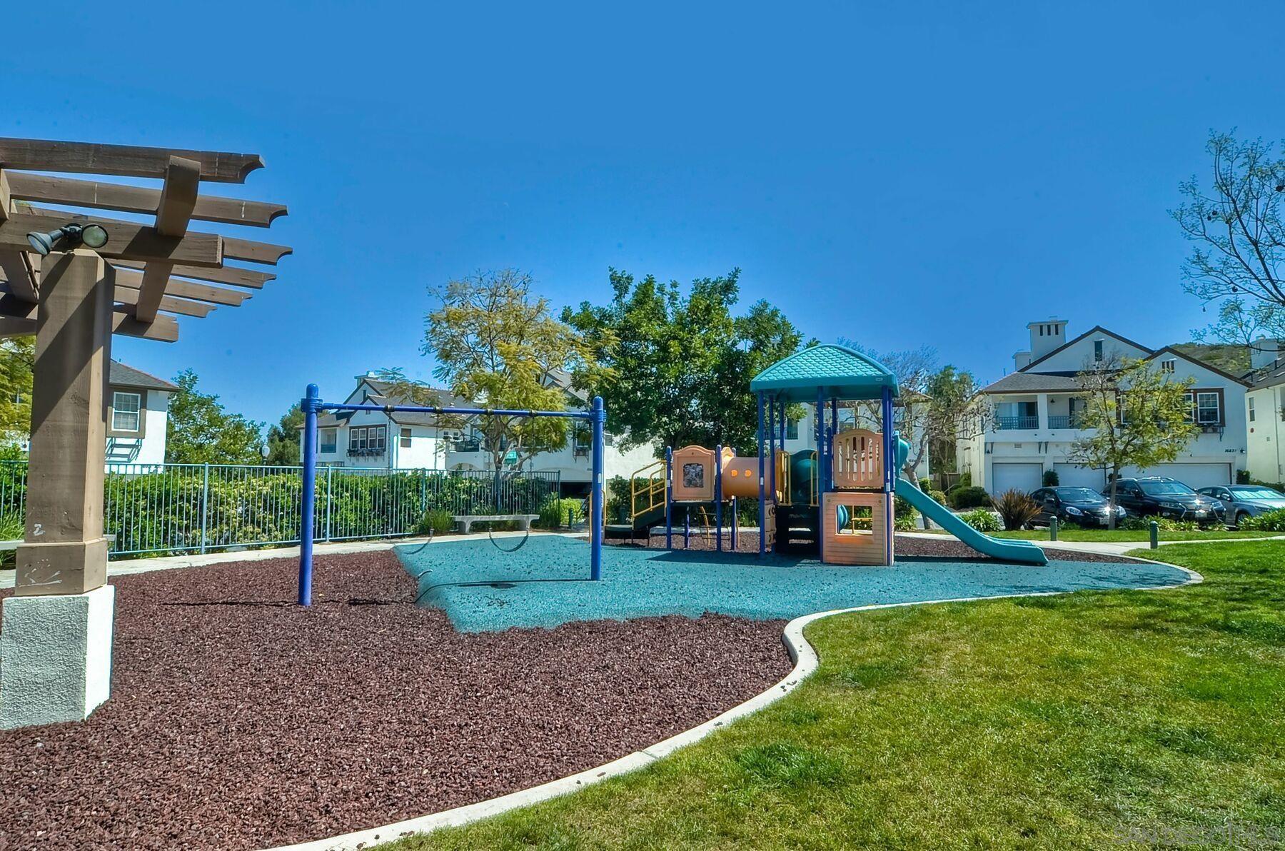 Detail Gallery Image 28 of 34 For 16940  Starling Sight  1, San Diego,  CA 92127 - 2 Beds | 2 Baths