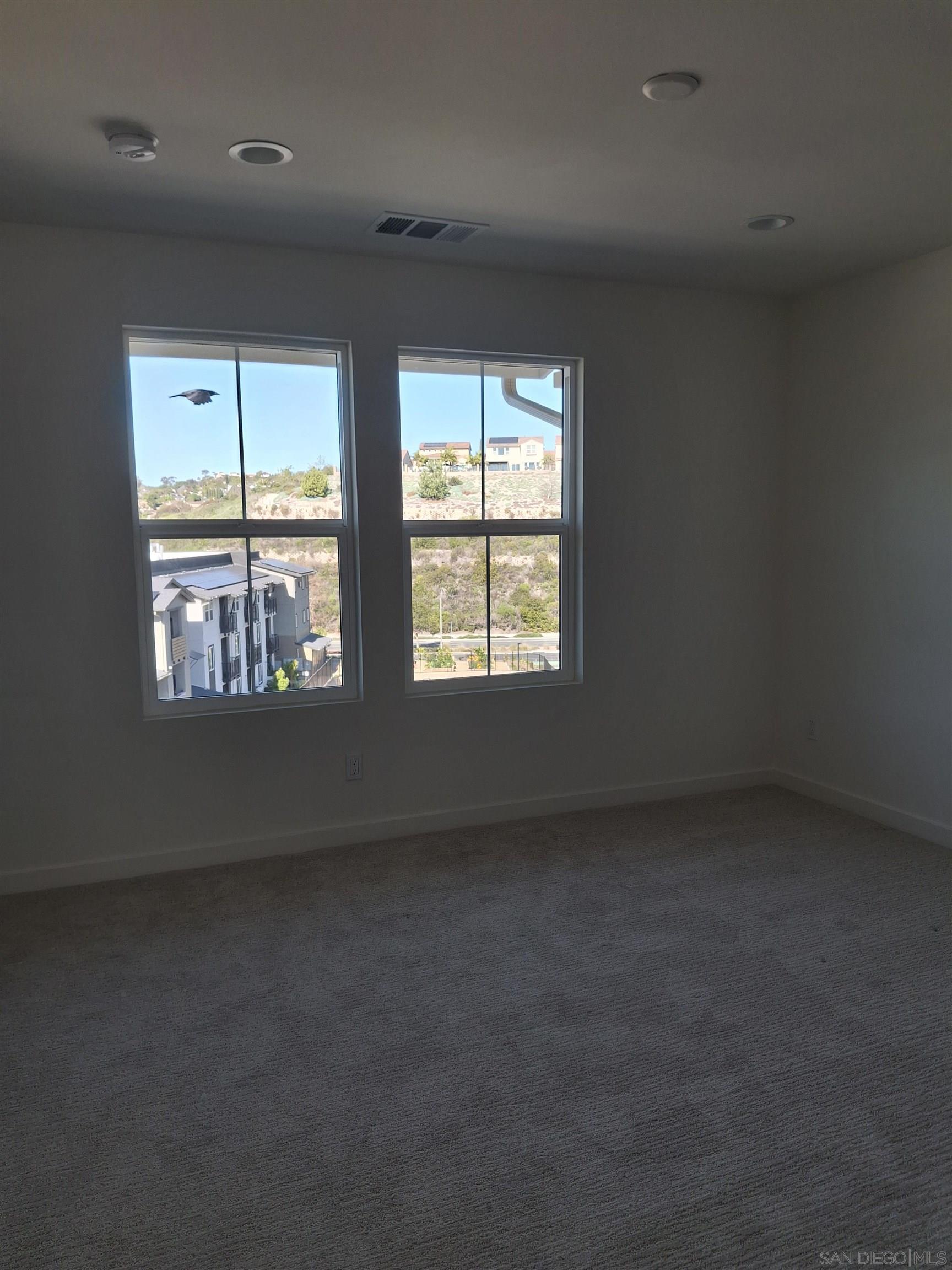 Detail Gallery Image 19 of 35 For 4672  Catmint, Carlsbad,  CA 92008 - 4 Beds | 2/2 Baths