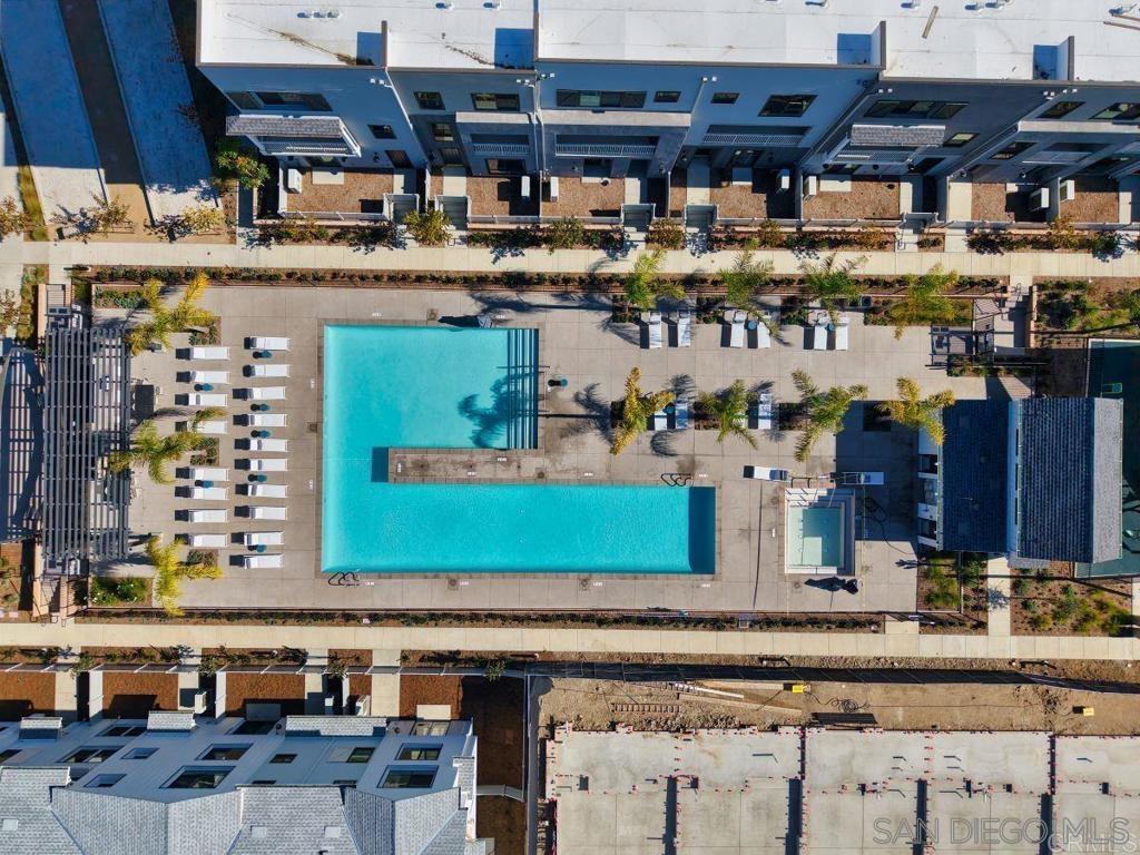 Detail Gallery Image 3 of 35 For 4672  Catmint, Carlsbad,  CA 92008 - 4 Beds | 2/2 Baths