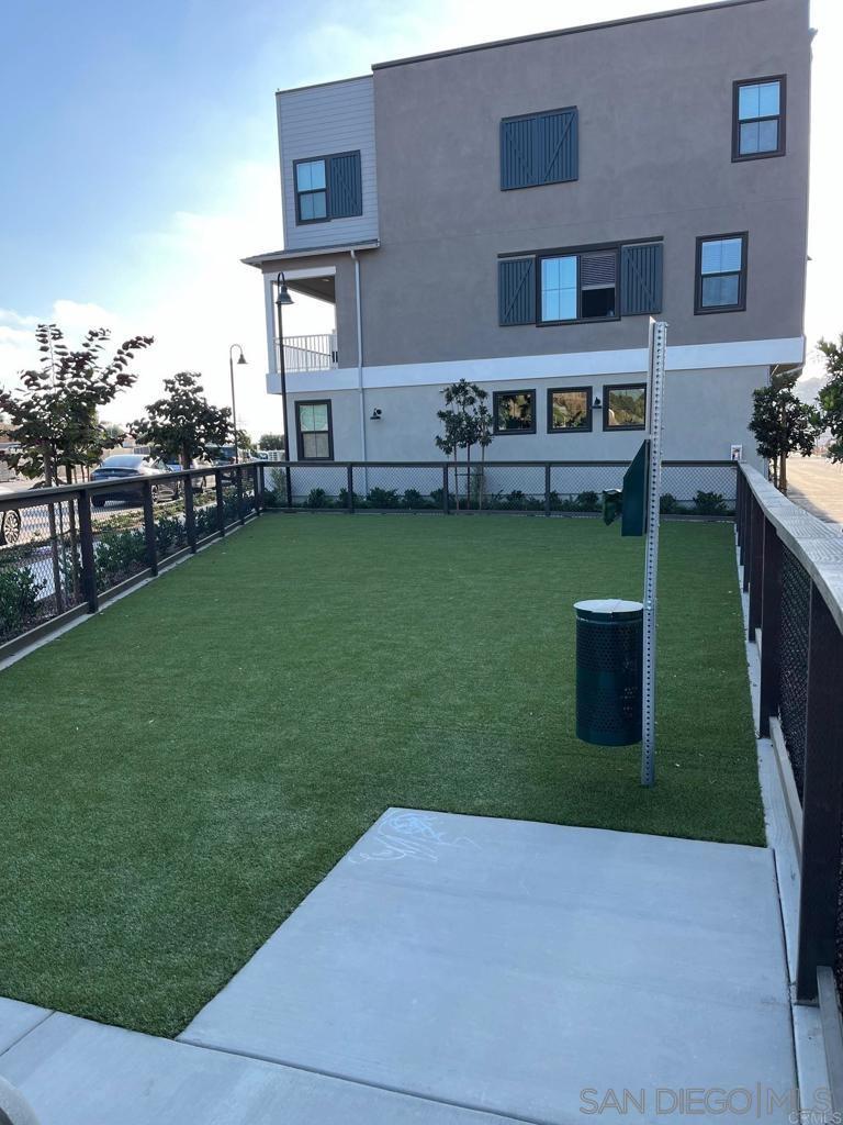 Detail Gallery Image 4 of 35 For 4672  Catmint, Carlsbad,  CA 92008 - 4 Beds | 2/2 Baths