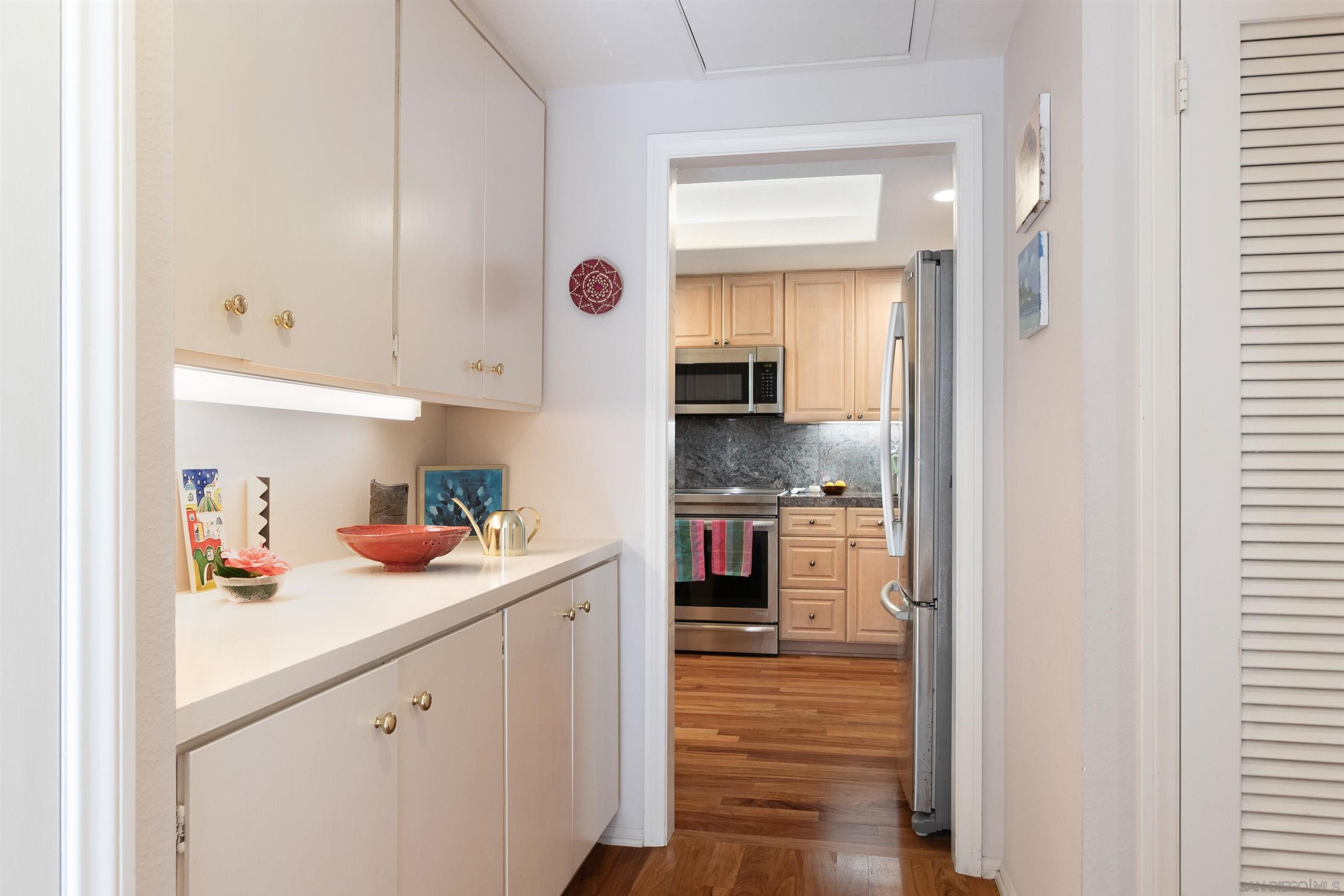 Detail Gallery Image 15 of 37 For 8770  Caminito Sueno, La Jolla,  CA 92037 - 3 Beds | 2 Baths