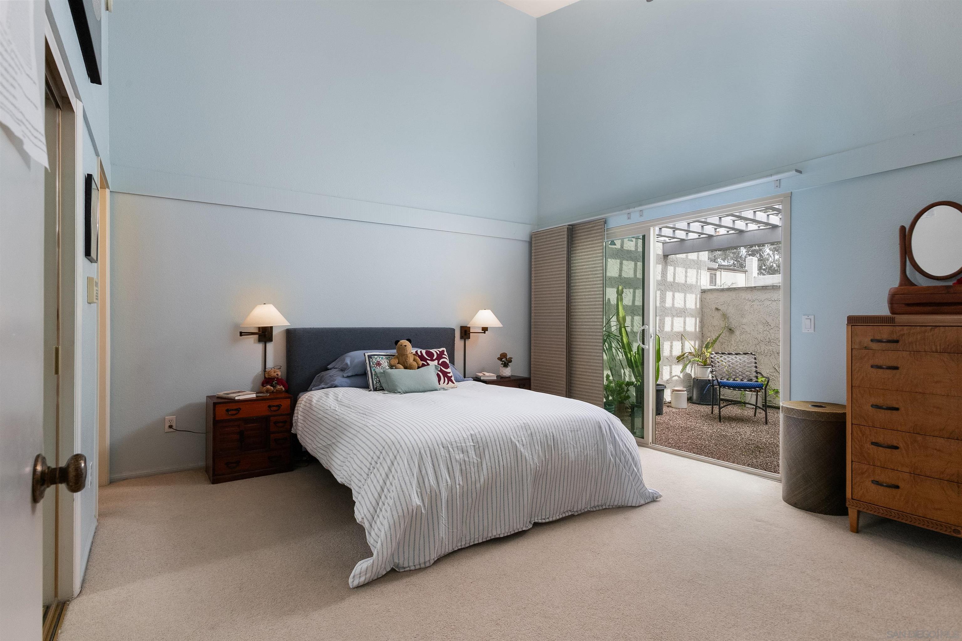 Detail Gallery Image 17 of 37 For 8770  Caminito Sueno, La Jolla,  CA 92037 - 3 Beds | 2 Baths