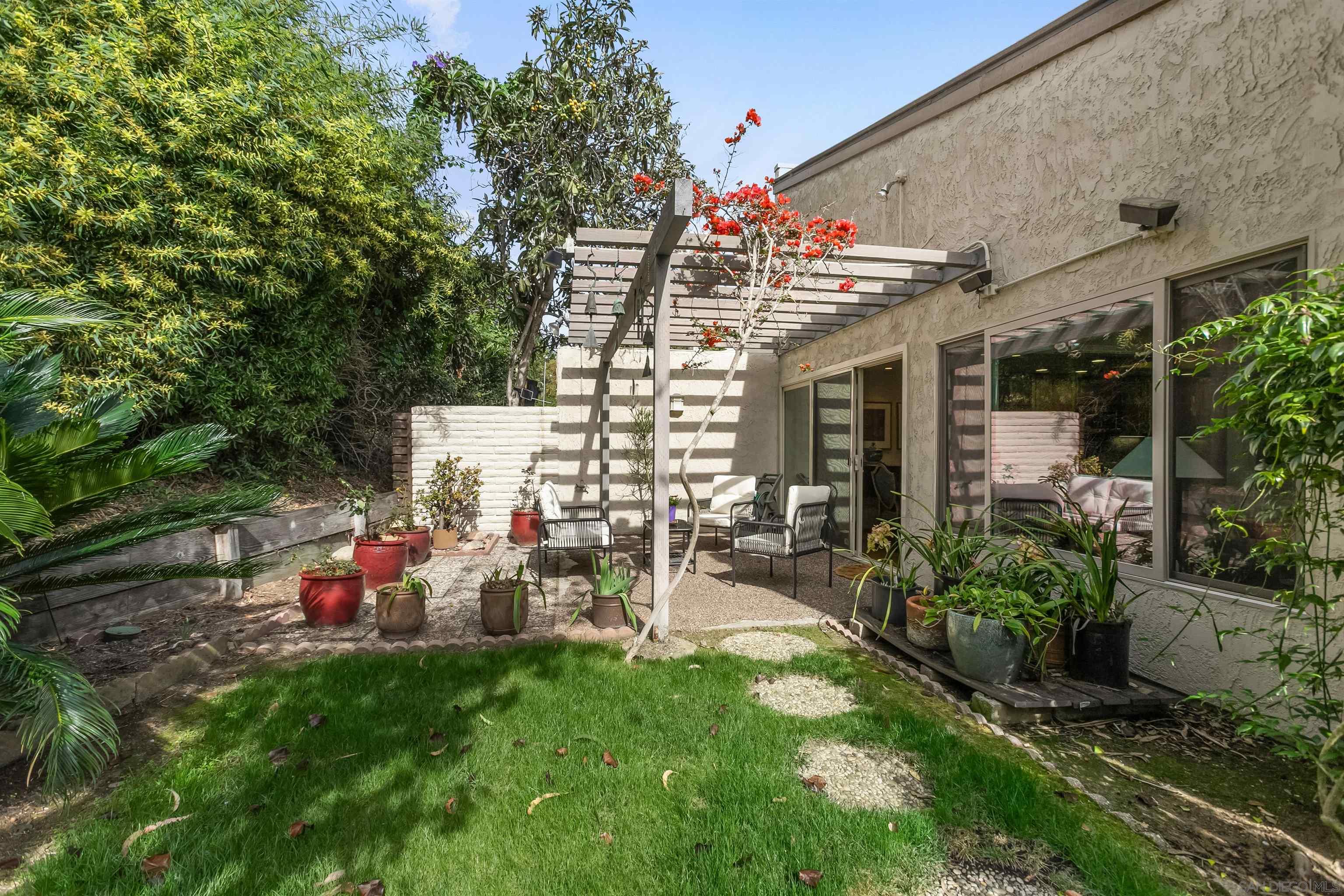 Detail Gallery Image 26 of 37 For 8770  Caminito Sueno, La Jolla,  CA 92037 - 3 Beds | 2 Baths