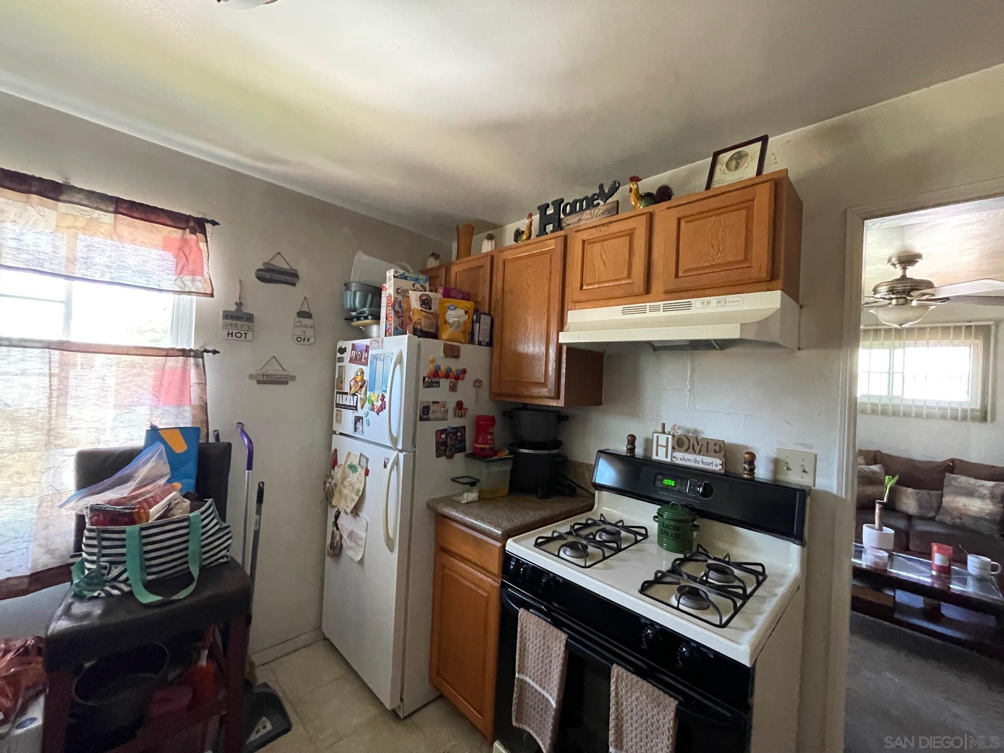 Detail Gallery Image 4 of 10 For 6141-43  Horton Dr, La Mesa,  CA 91942 - – Beds | – Baths