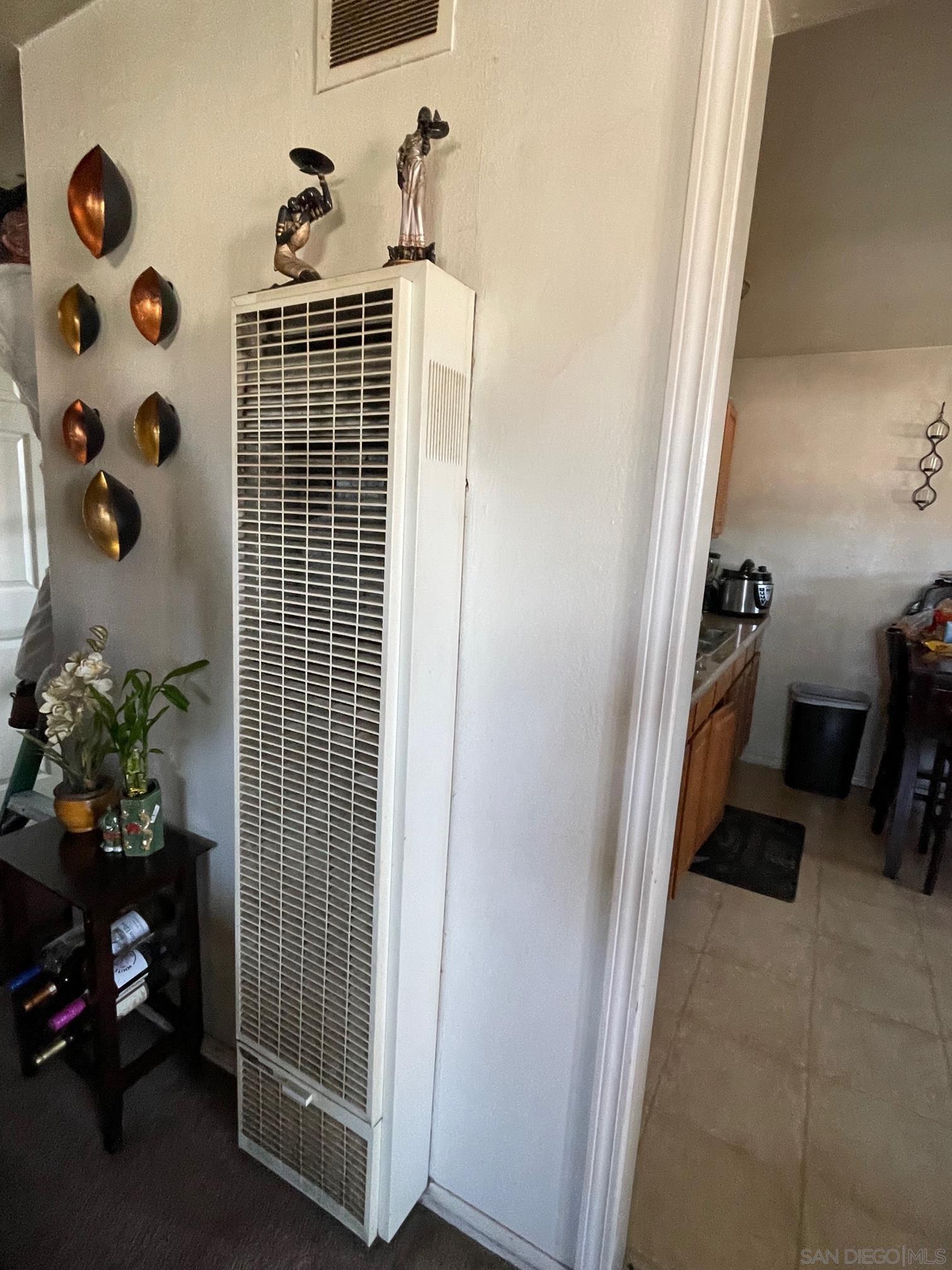 Detail Gallery Image 6 of 10 For 6141-43  Horton Dr, La Mesa,  CA 91942 - – Beds | – Baths