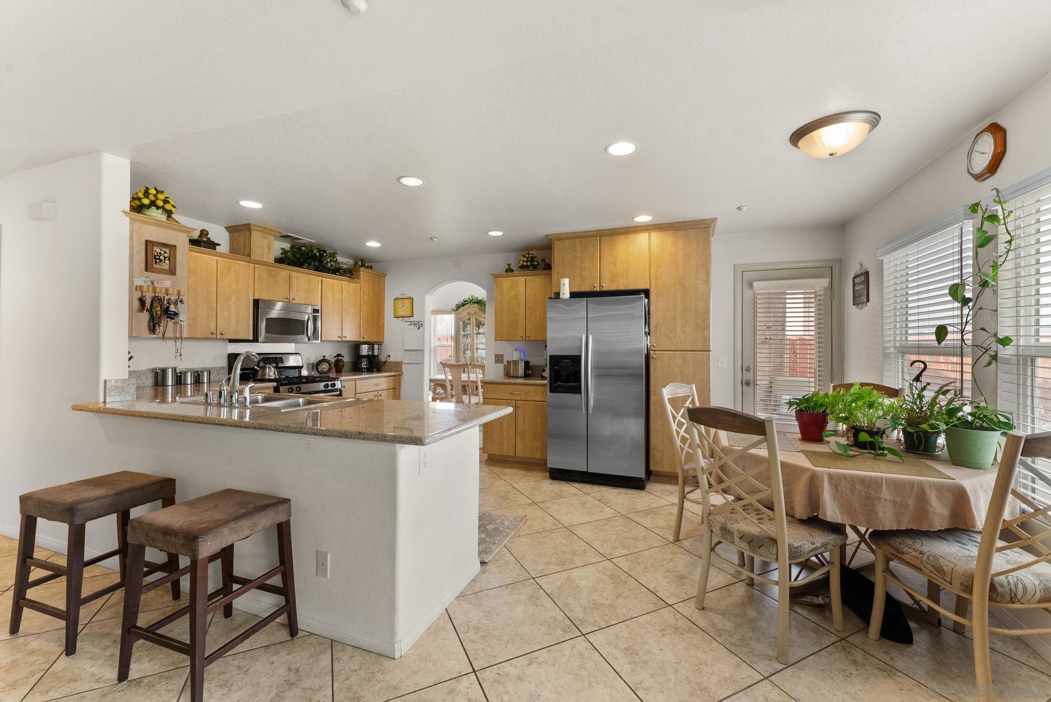 Detail Gallery Image 16 of 50 For 8569  Prospect Ct, Santee,  CA 92071 - 4 Beds | 3 Baths