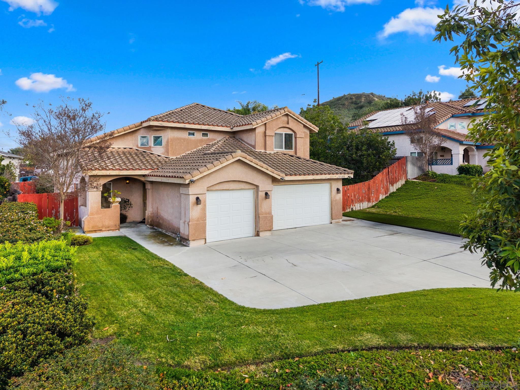 Detail Gallery Image 4 of 50 For 8569  Prospect Ct, Santee,  CA 92071 - 4 Beds | 3 Baths