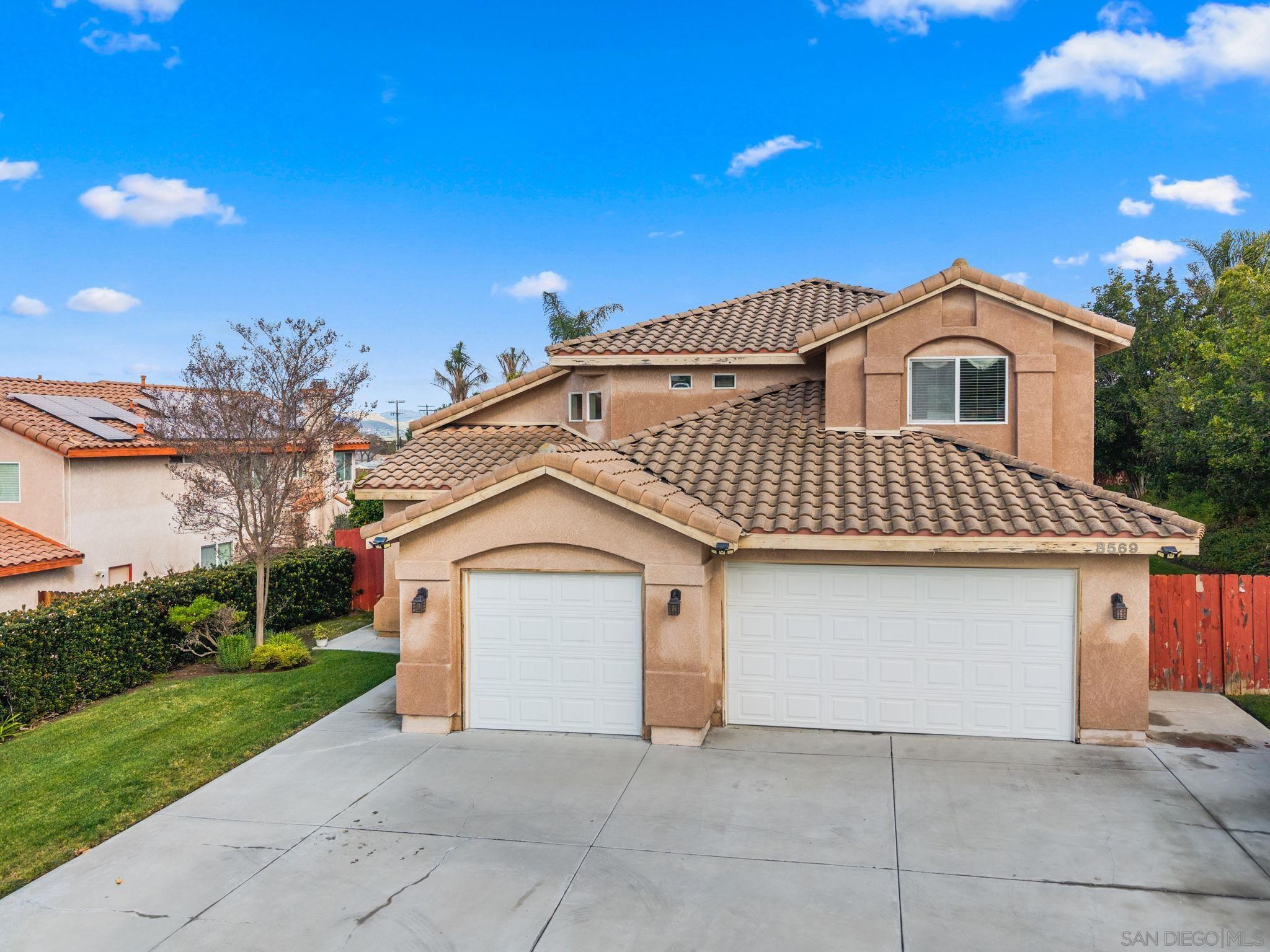 Detail Gallery Image 6 of 50 For 8569  Prospect Ct, Santee,  CA 92071 - 4 Beds | 3 Baths