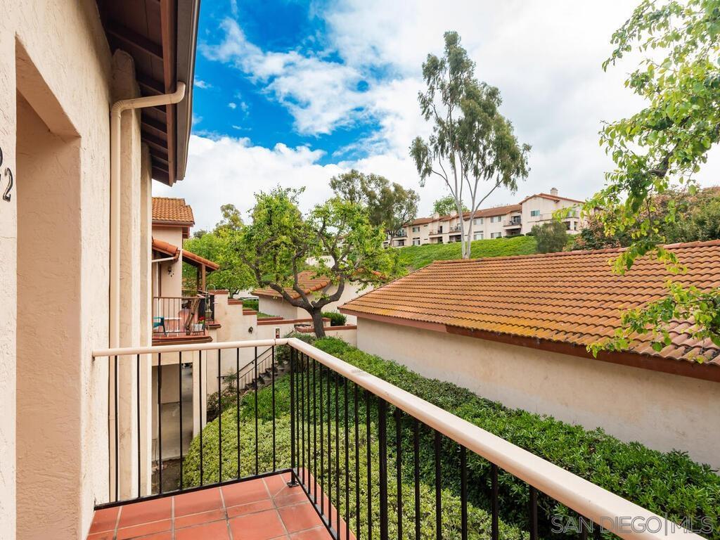 Detail Gallery Image 5 of 30 For 2822  Winthrop Ave, Carlsbad,  CA 92010 - 2 Beds | 2 Baths