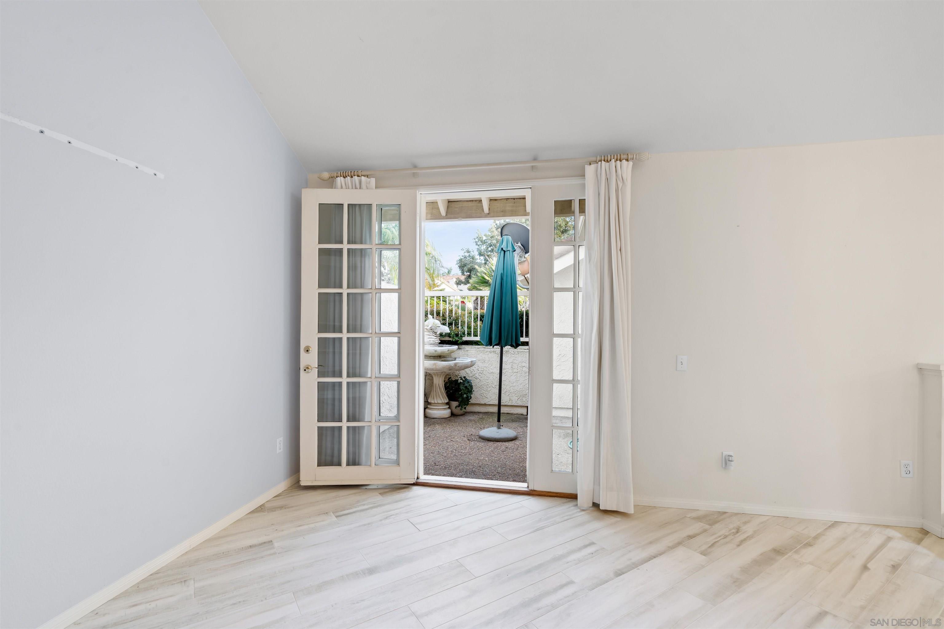 Detail Gallery Image 20 of 65 For 13286  Ocean Vista Rd, San Diego,  CA 92130 - 3 Beds | 3/1 Baths