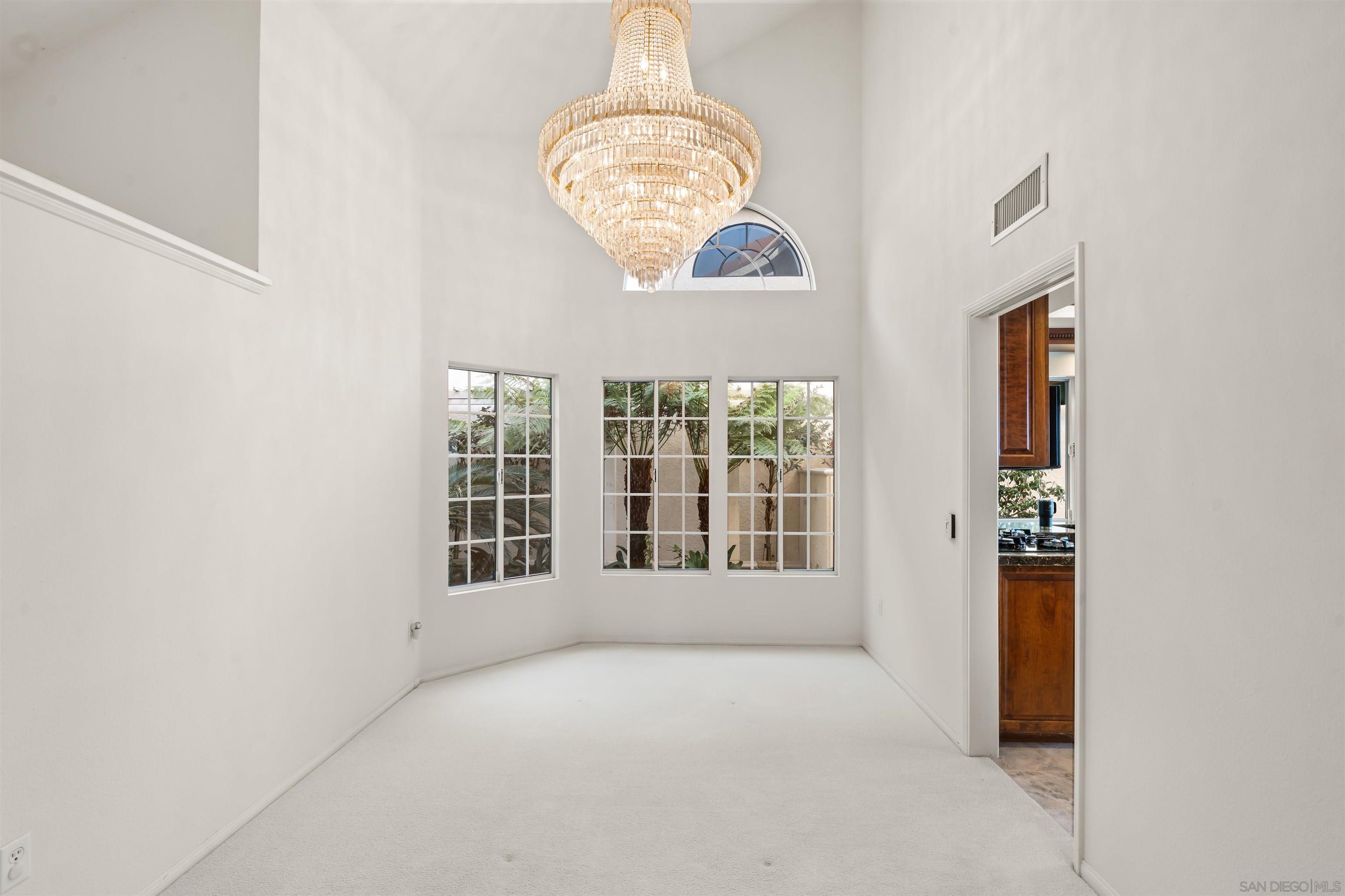 Detail Gallery Image 21 of 65 For 13286  Ocean Vista Rd, San Diego,  CA 92130 - 3 Beds | 3/1 Baths