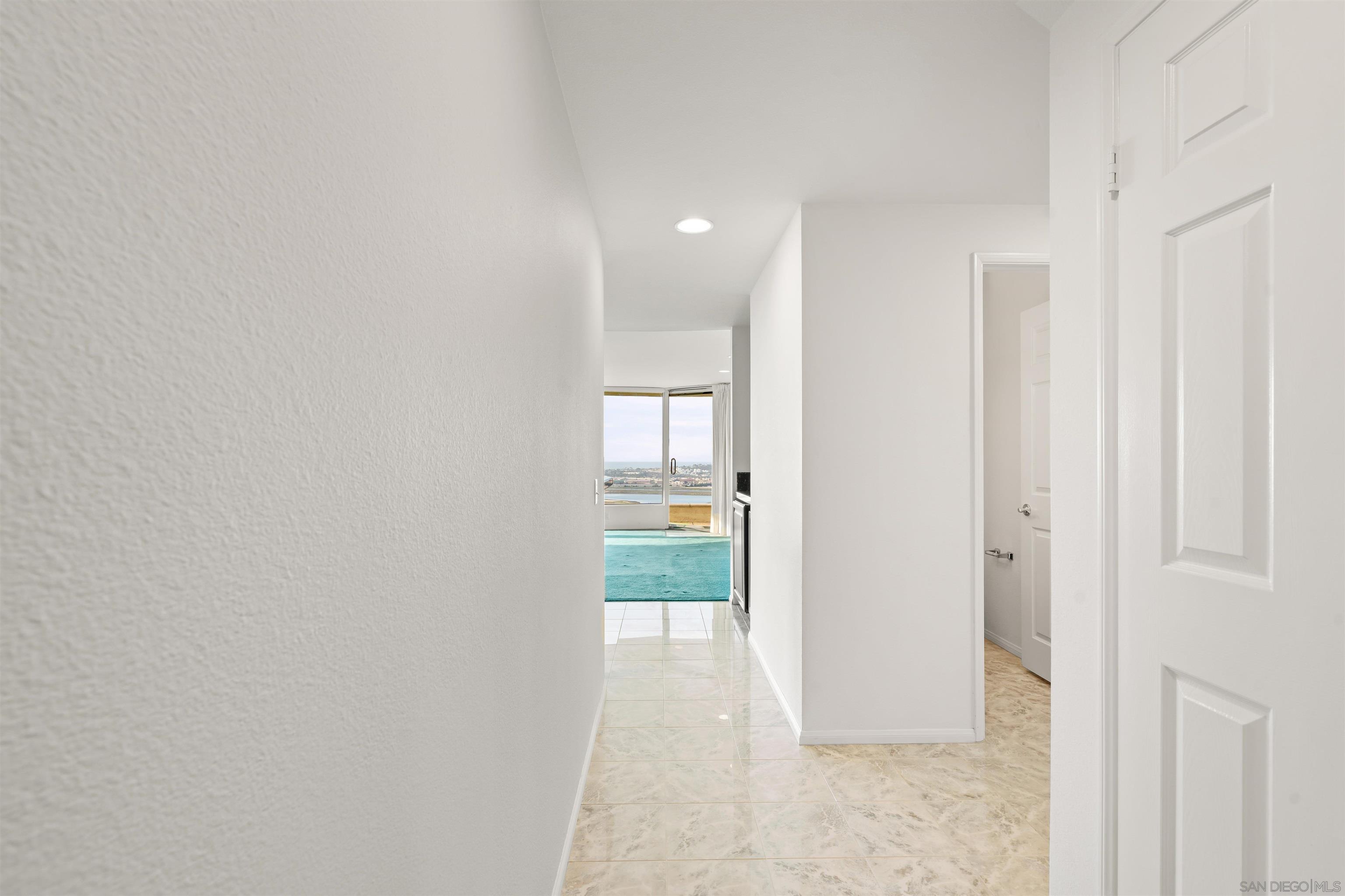 Detail Gallery Image 23 of 65 For 13286  Ocean Vista Rd, San Diego,  CA 92130 - 3 Beds | 3/1 Baths