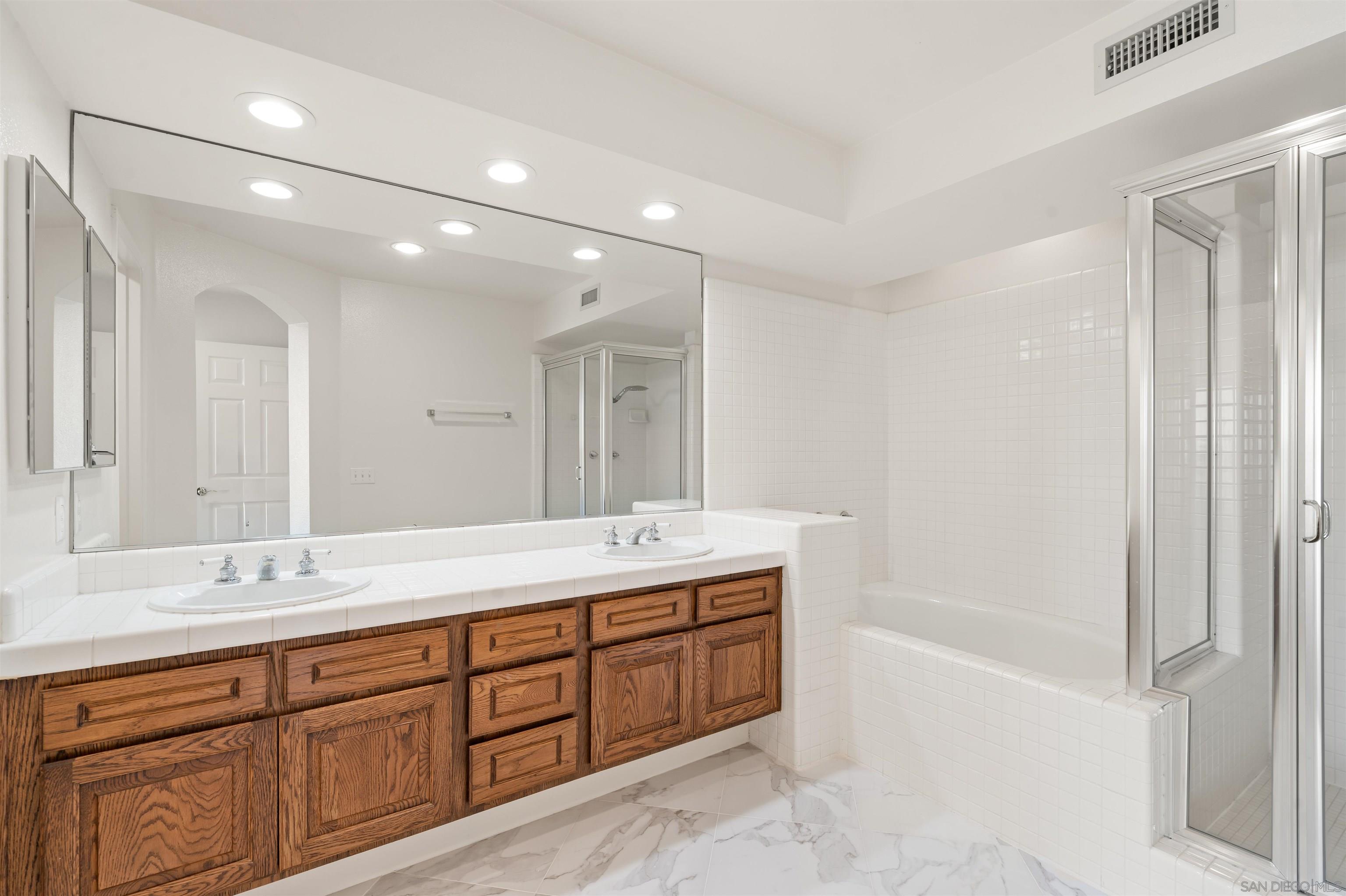 Detail Gallery Image 27 of 65 For 13286  Ocean Vista Rd, San Diego,  CA 92130 - 3 Beds | 3/1 Baths