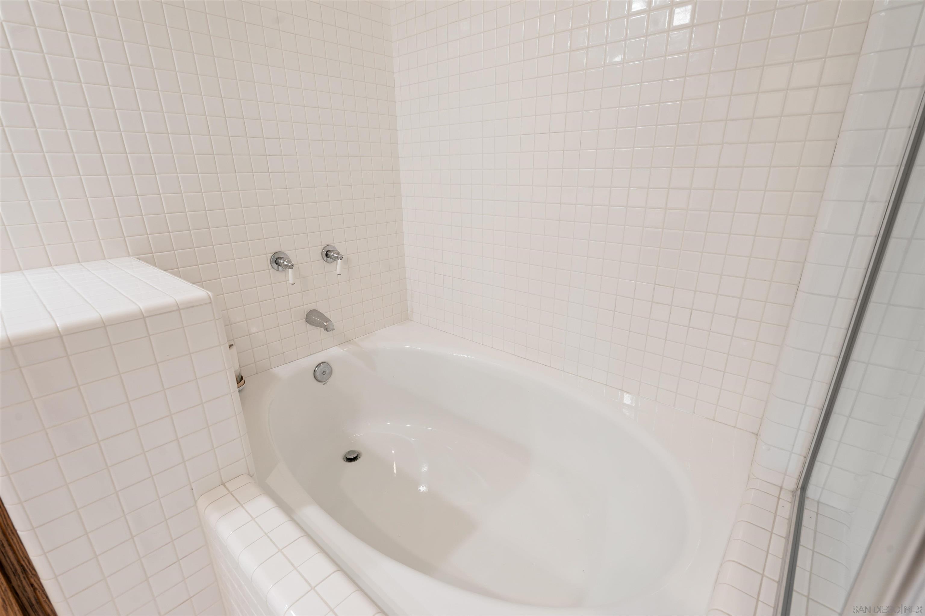 Detail Gallery Image 29 of 65 For 13286  Ocean Vista Rd, San Diego,  CA 92130 - 3 Beds | 3/1 Baths