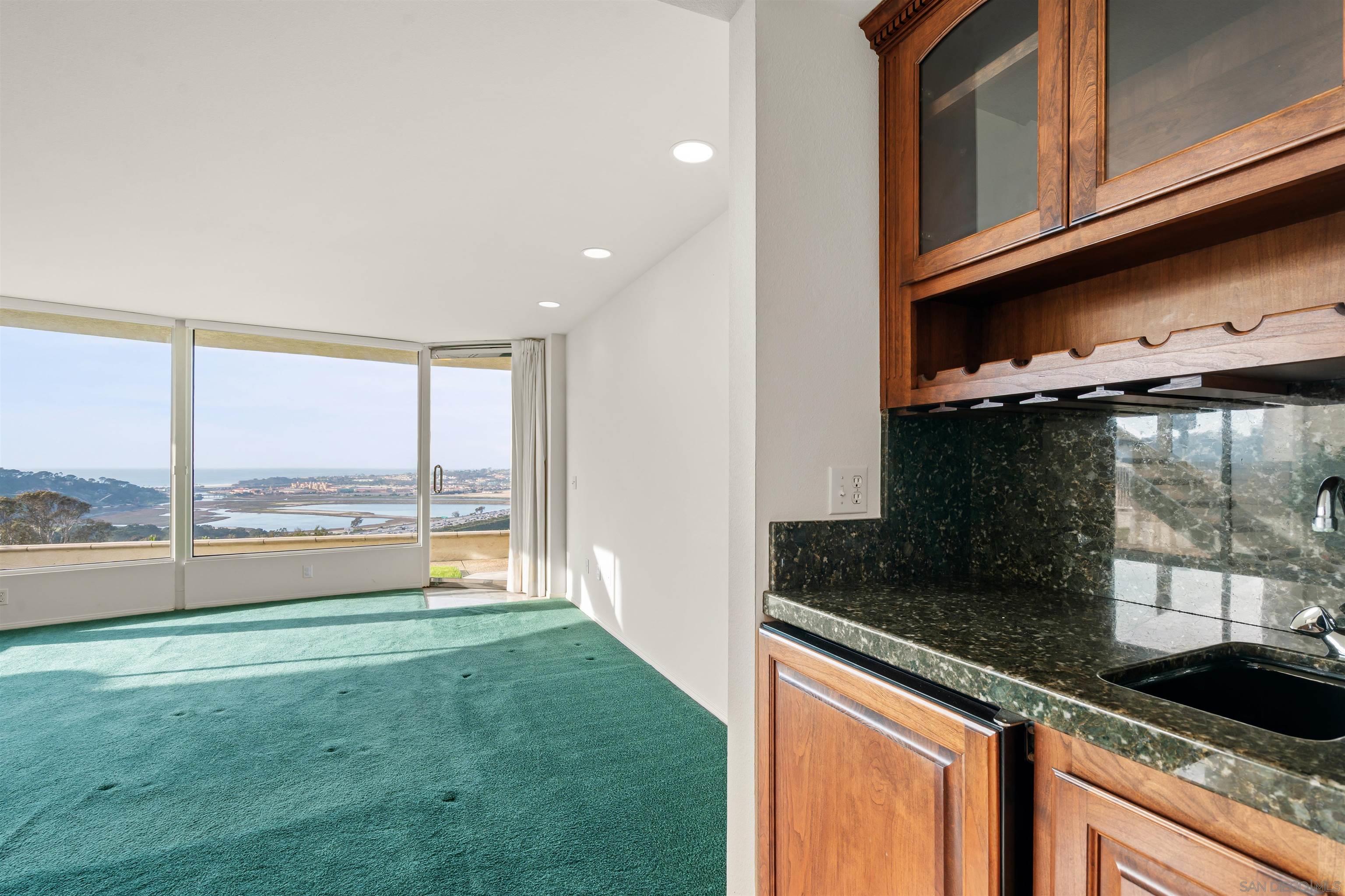 Detail Gallery Image 31 of 65 For 13286  Ocean Vista Rd, San Diego,  CA 92130 - 3 Beds | 3/1 Baths