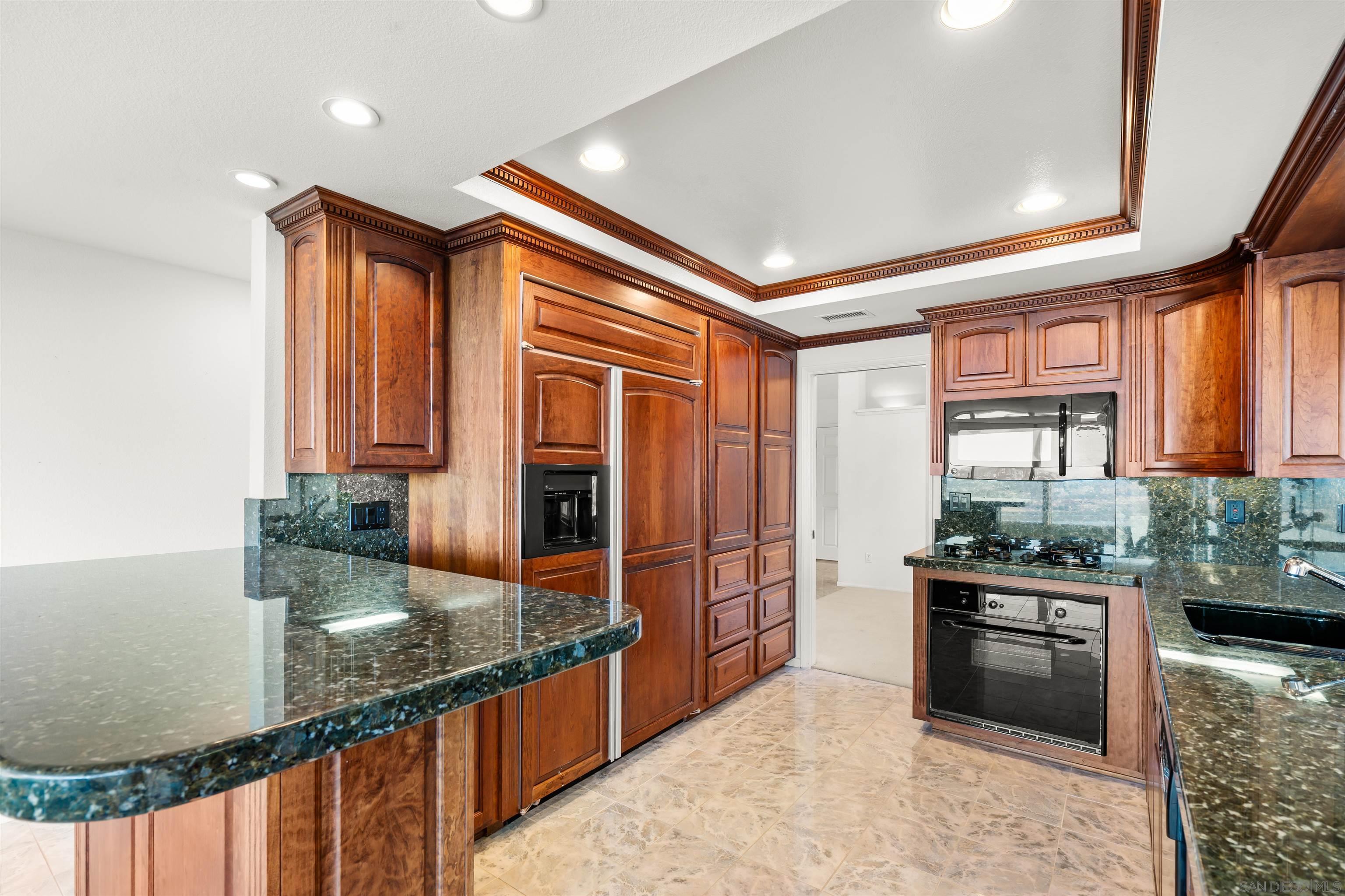 Detail Gallery Image 33 of 65 For 13286  Ocean Vista Rd, San Diego,  CA 92130 - 3 Beds | 3/1 Baths