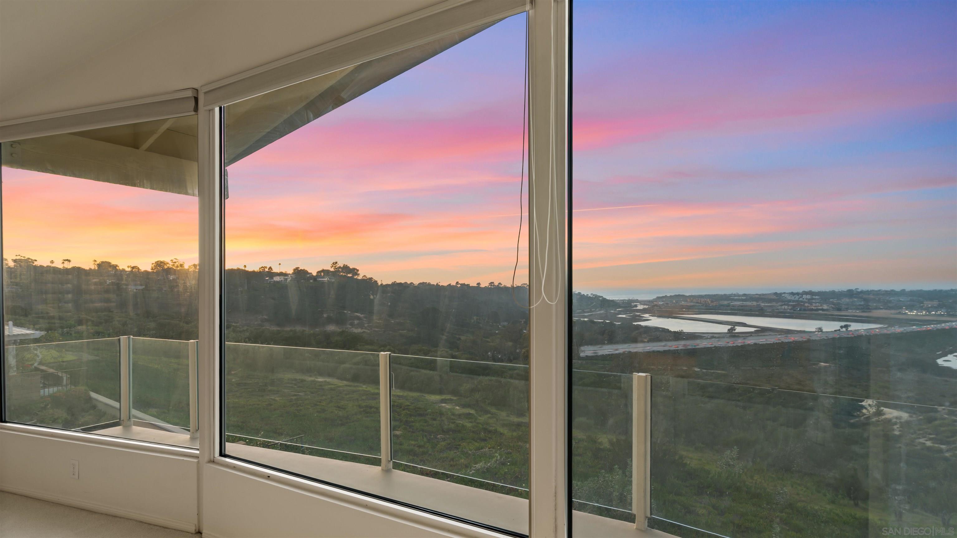 Detail Gallery Image 5 of 65 For 13286  Ocean Vista Rd, San Diego,  CA 92130 - 3 Beds | 3/1 Baths