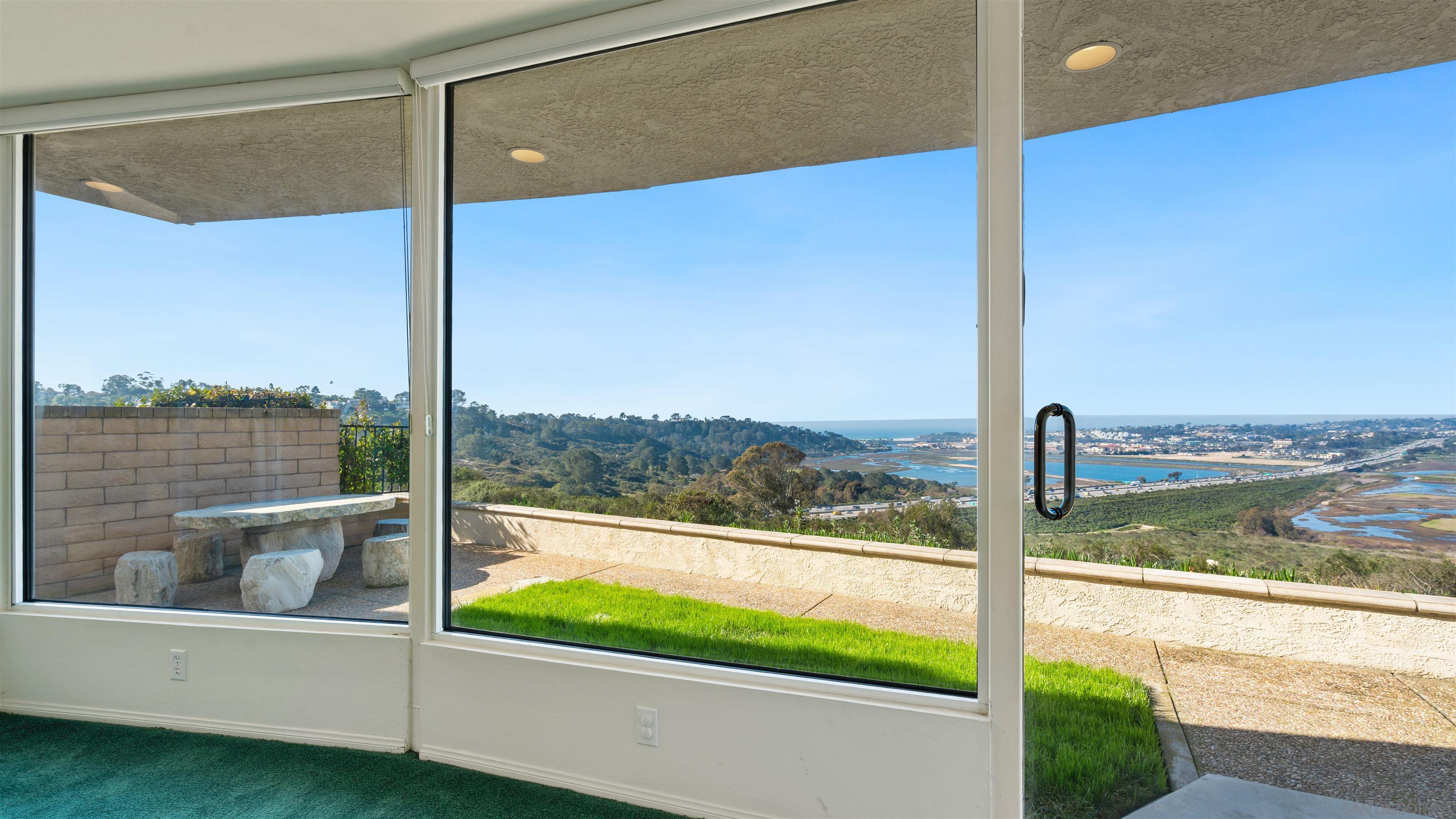 Detail Gallery Image 7 of 65 For 13286  Ocean Vista Rd, San Diego,  CA 92130 - 3 Beds | 3/1 Baths