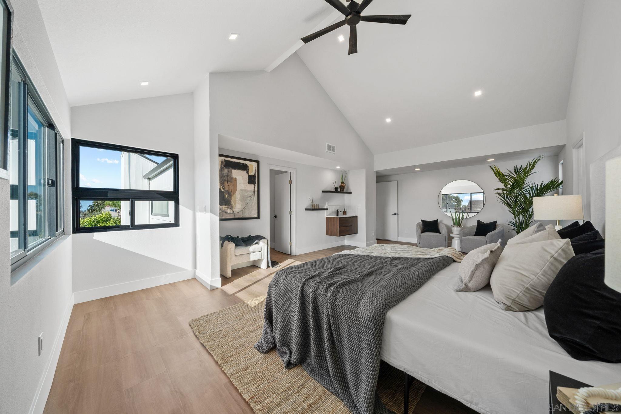 Detail Gallery Image 23 of 29 For 2029  Del Mar Heights Rd, Del Mar,  CA 92014 - 4 Beds | 4/1 Baths