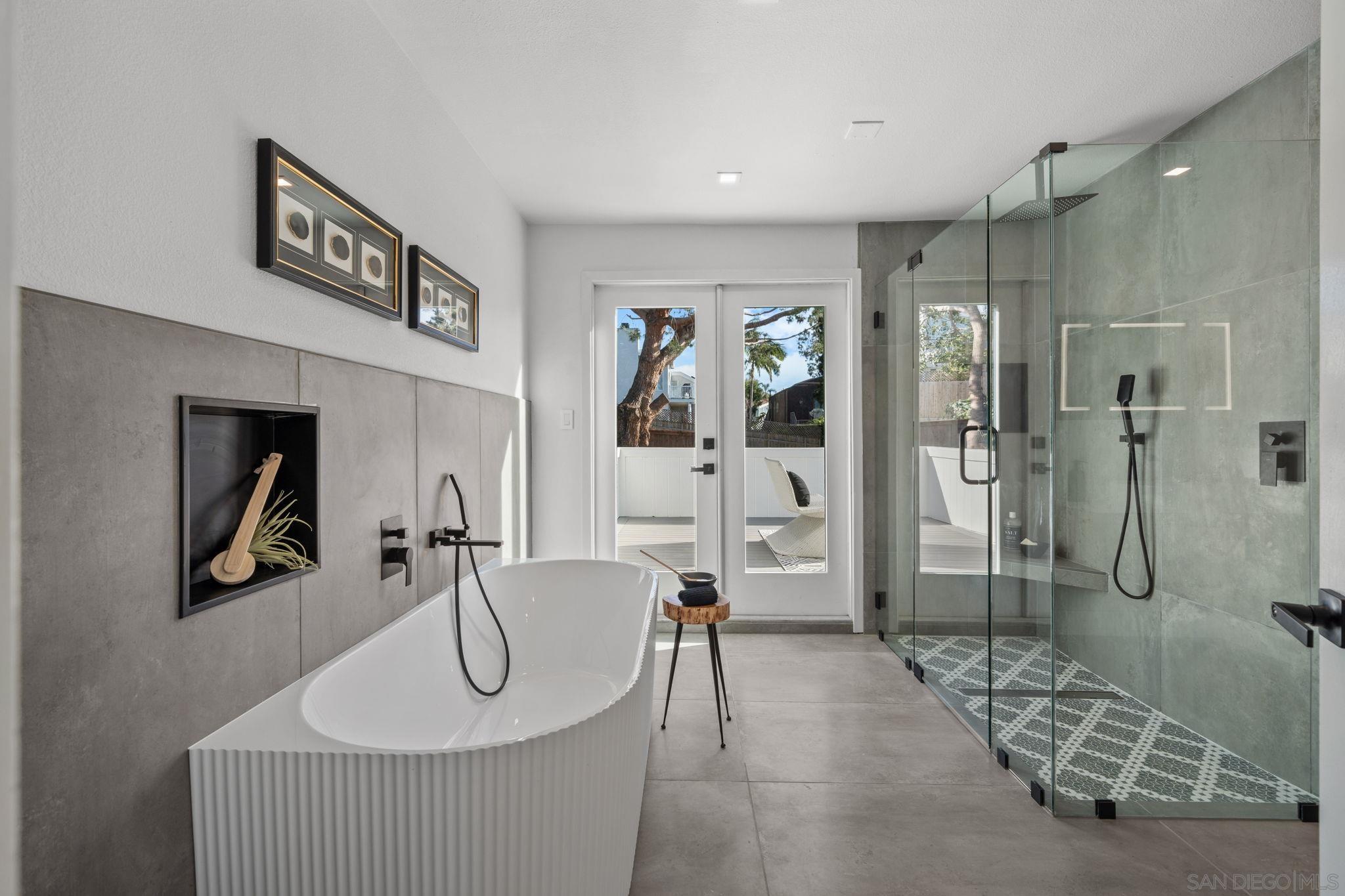 Detail Gallery Image 24 of 29 For 2029  Del Mar Heights Rd, Del Mar,  CA 92014 - 4 Beds | 4/1 Baths