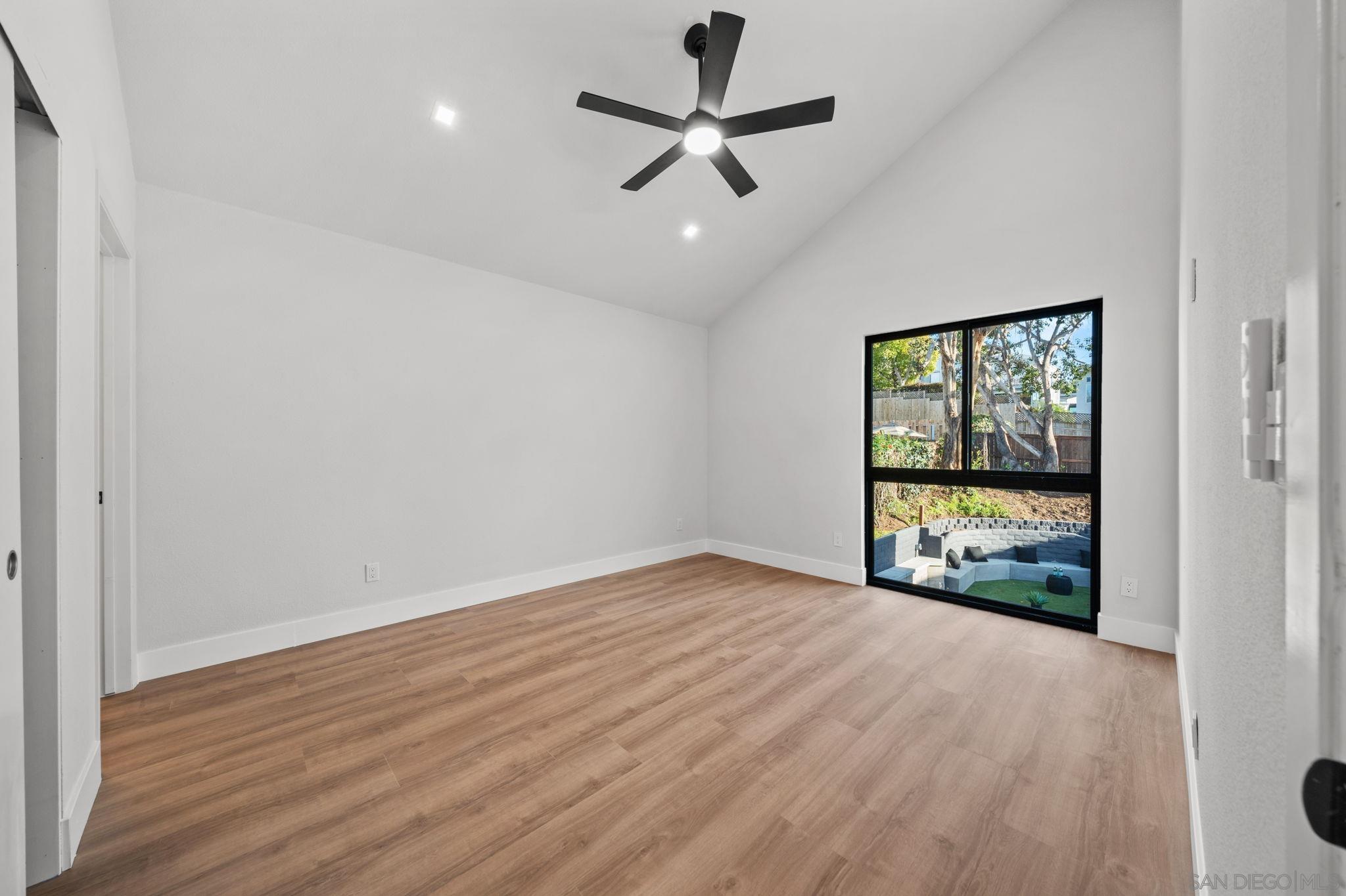 Detail Gallery Image 25 of 29 For 2029  Del Mar Heights Rd, Del Mar,  CA 92014 - 4 Beds | 4/1 Baths